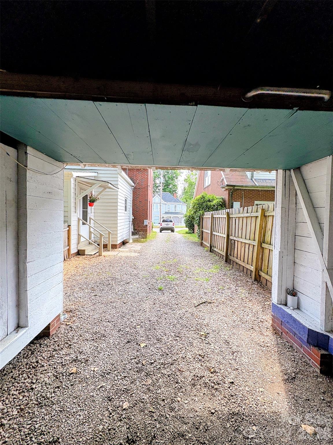 416 S Race Street Property Photo 9