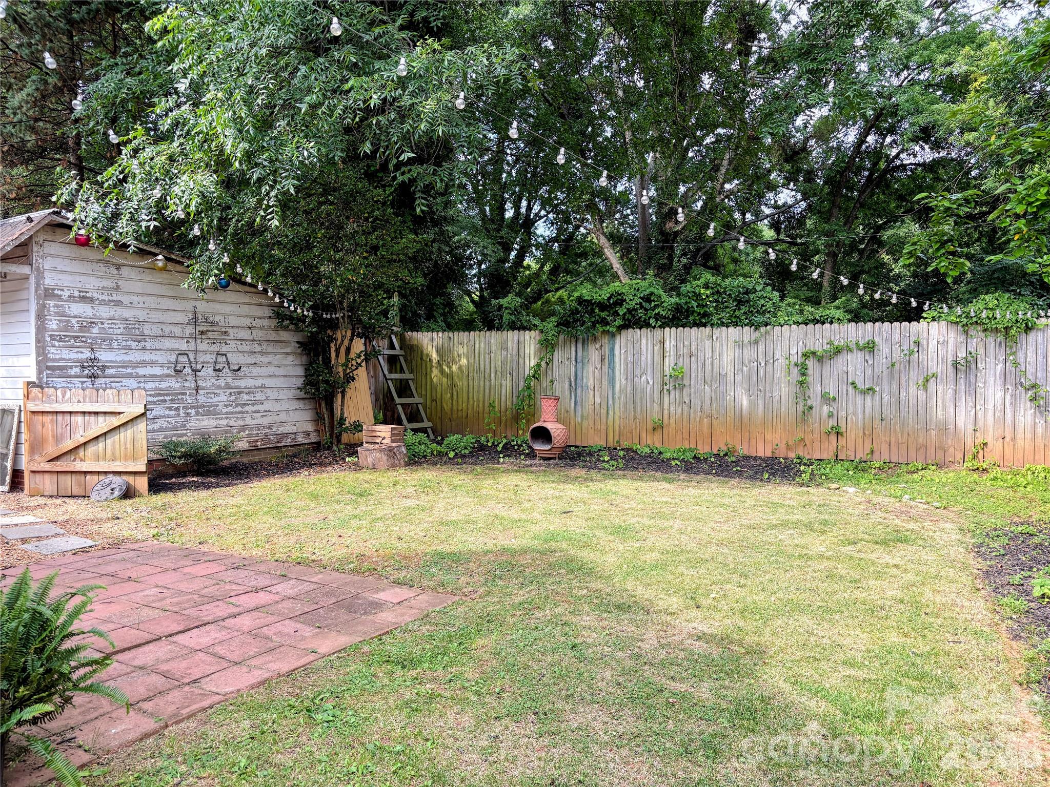 416 S Race Street Property Photo 11