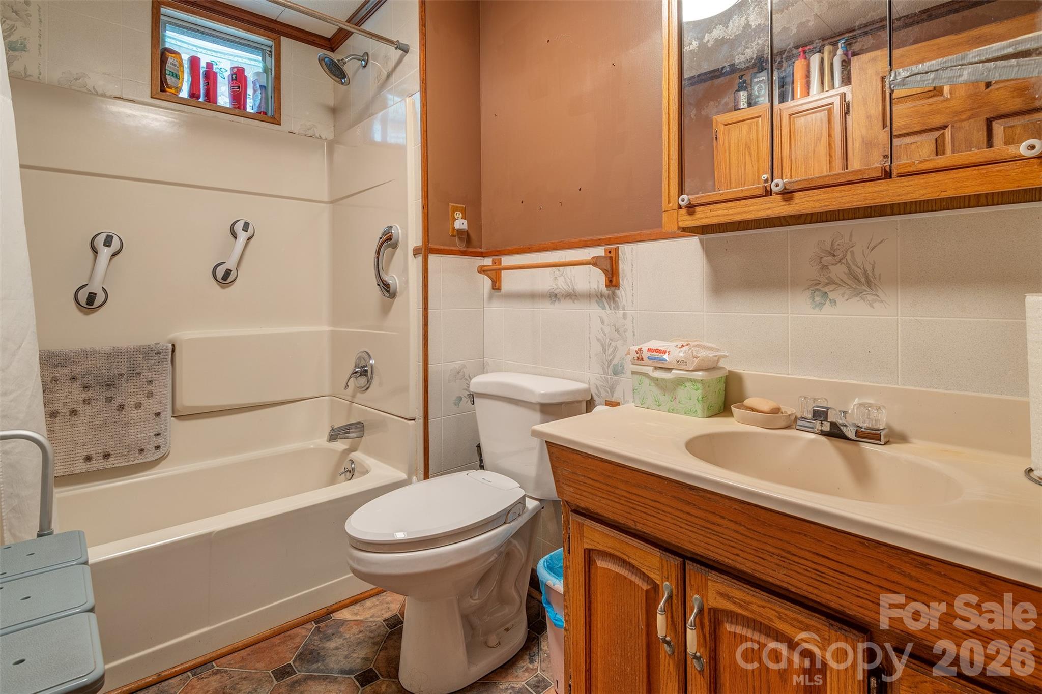 84 Swannanoa Avenue Property Photo 9