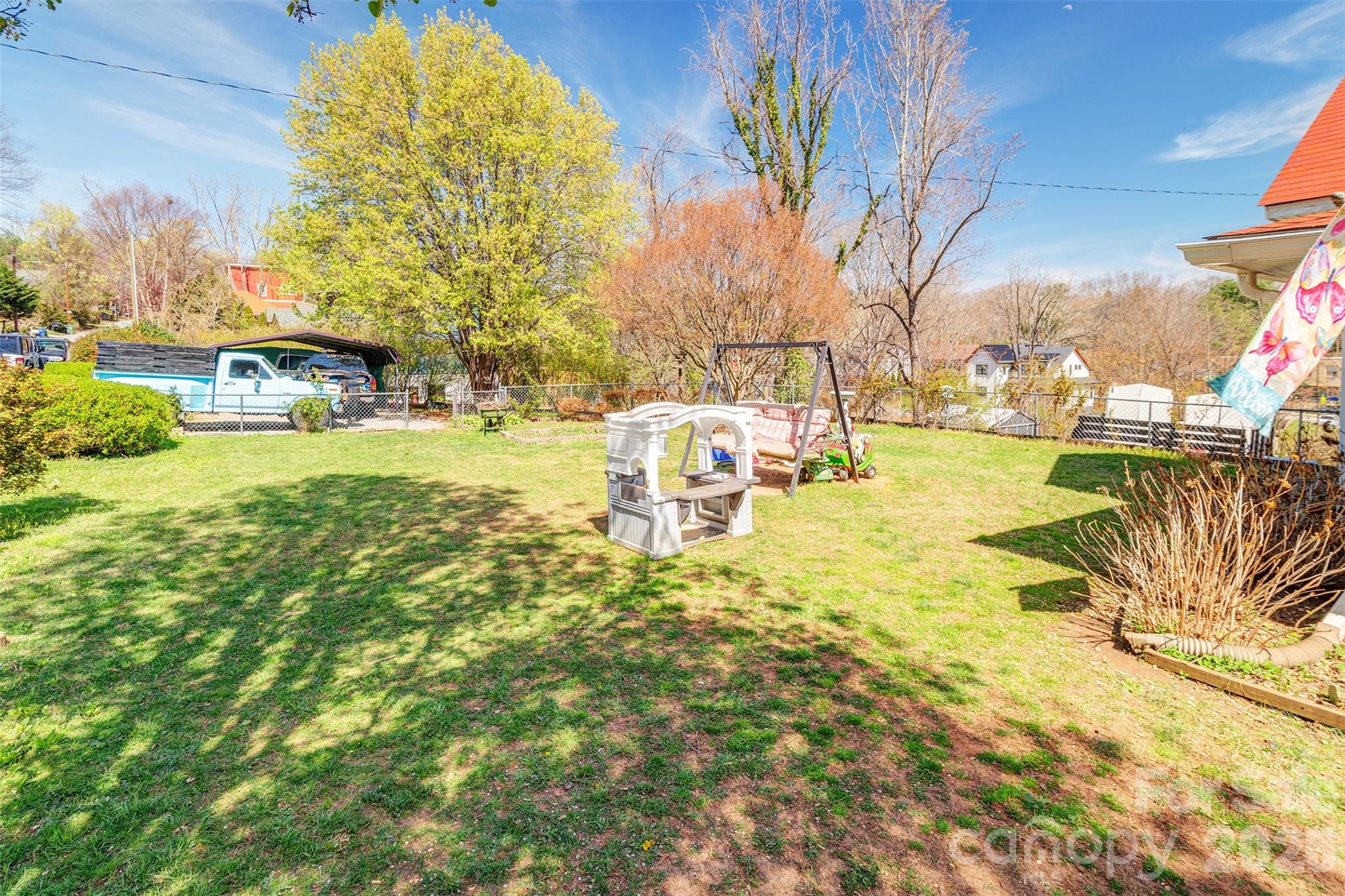84 Swannanoa Avenue Property Photo 20