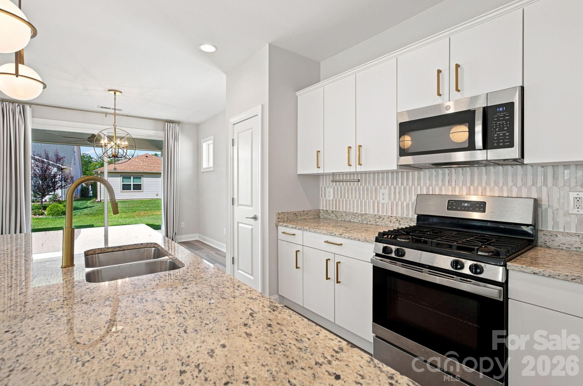 5968 Pier Drive Property Photo 9