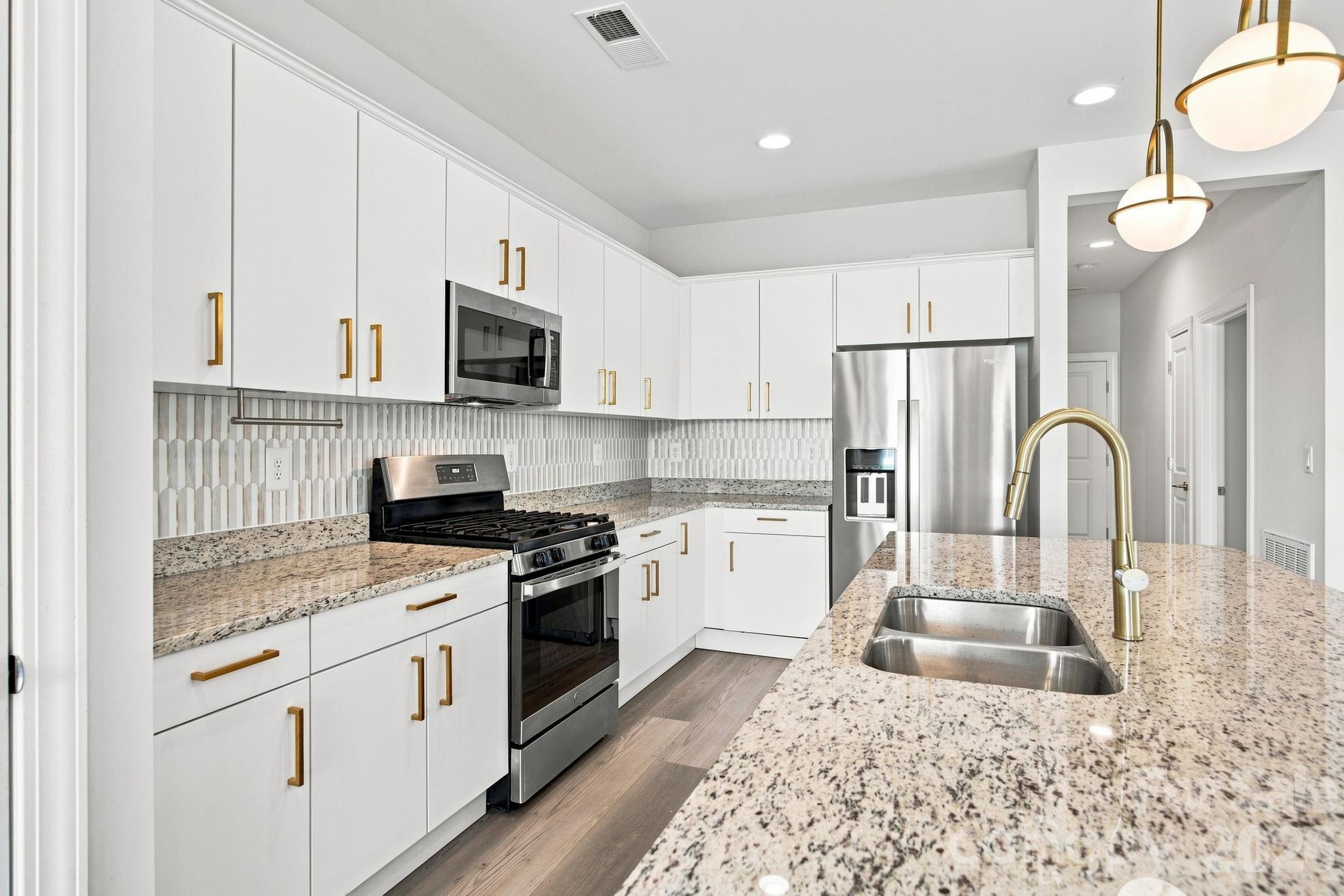 5968 Pier Drive Property Photo 13