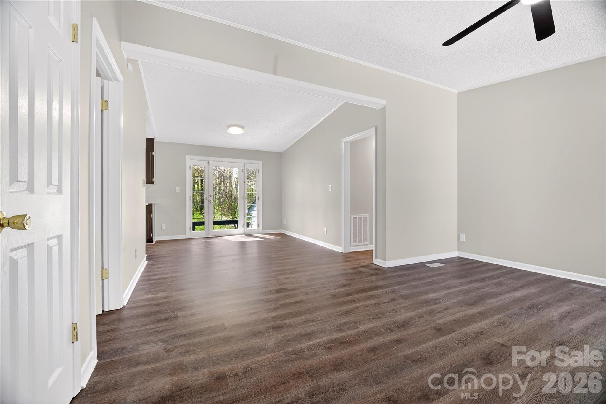 1919 Oak Hollow Road Property Photo 6