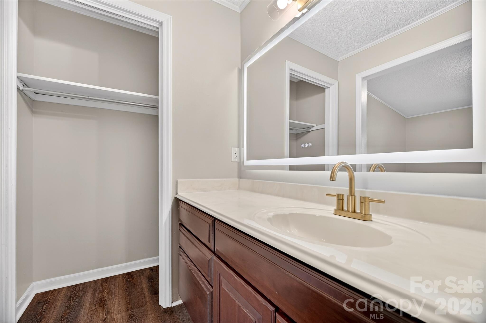 1919 Oak Hollow Road Property Photo 20