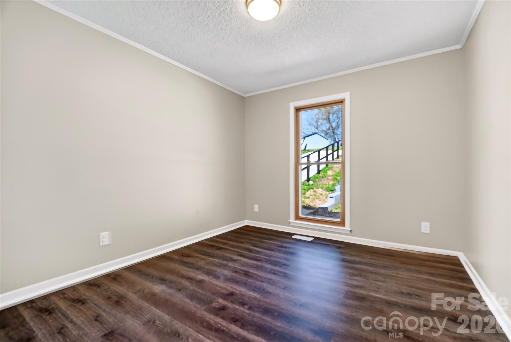 1919 Oak Hollow Road Property Photo 26