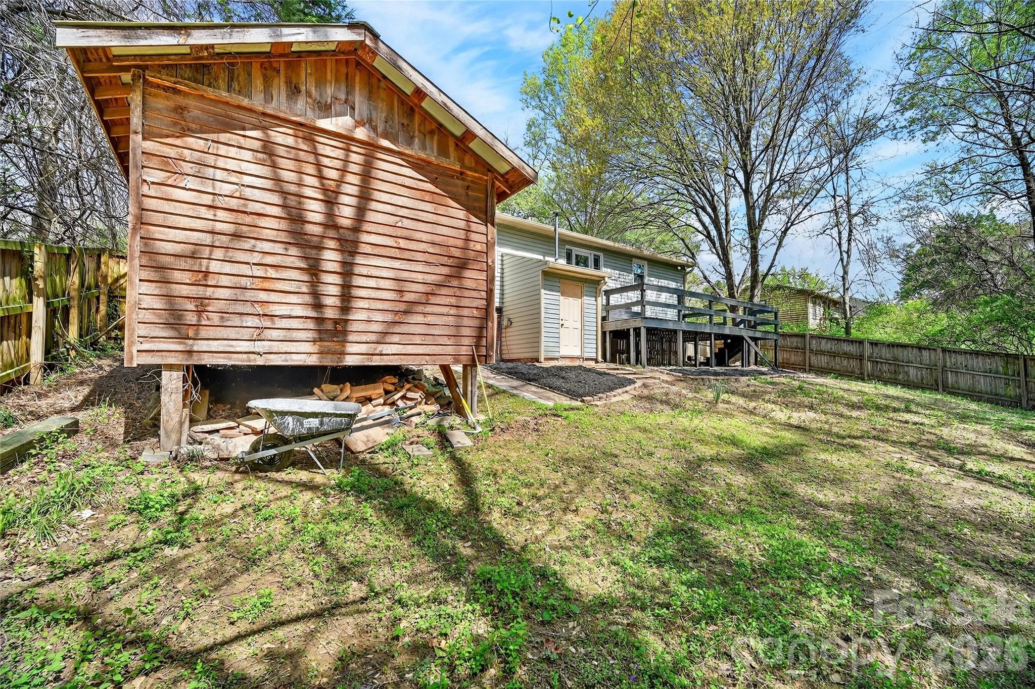1919 Oak Hollow Road Property Photo 29
