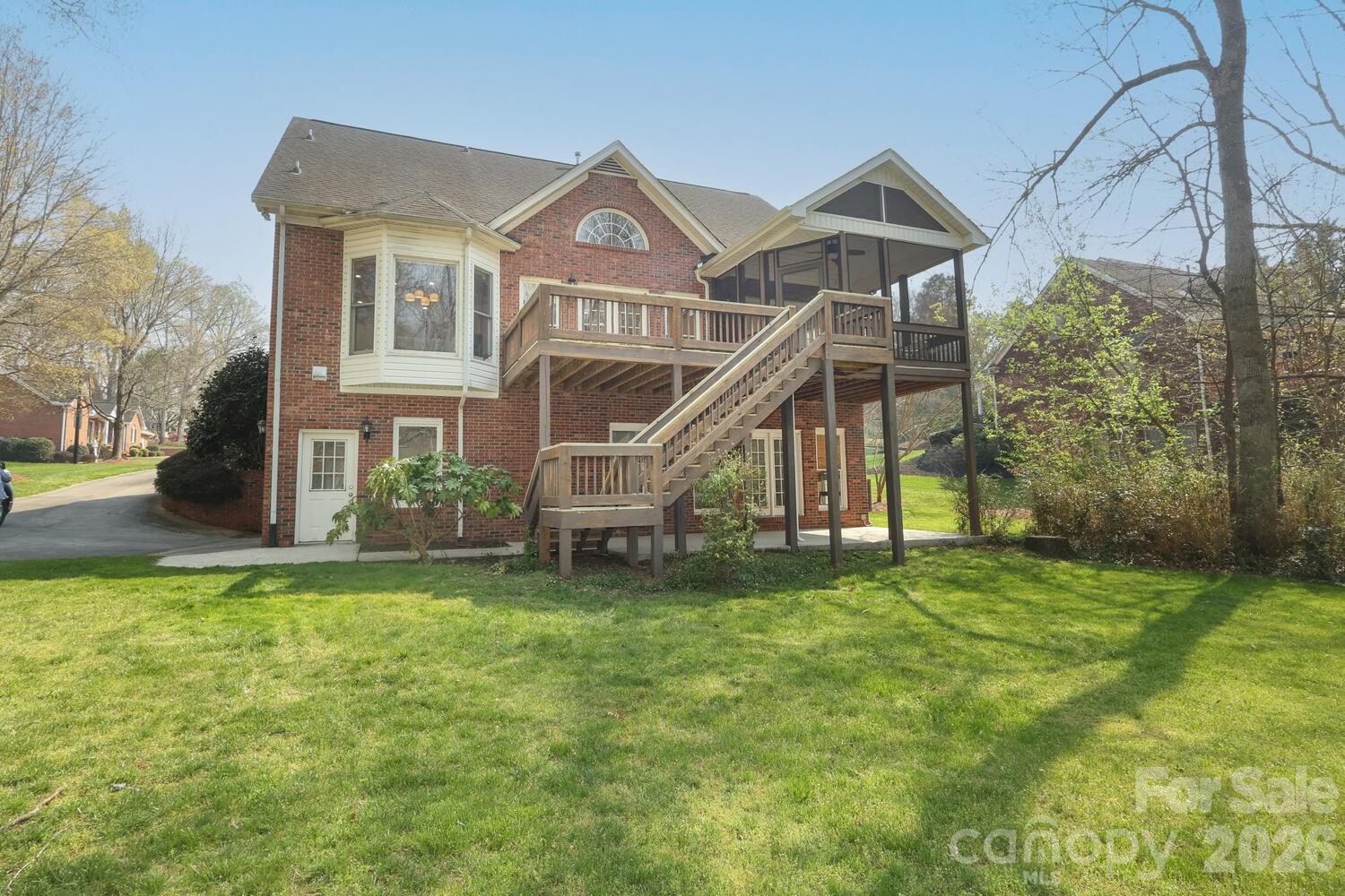 1406 Woodhurst Drive Property Photo 43