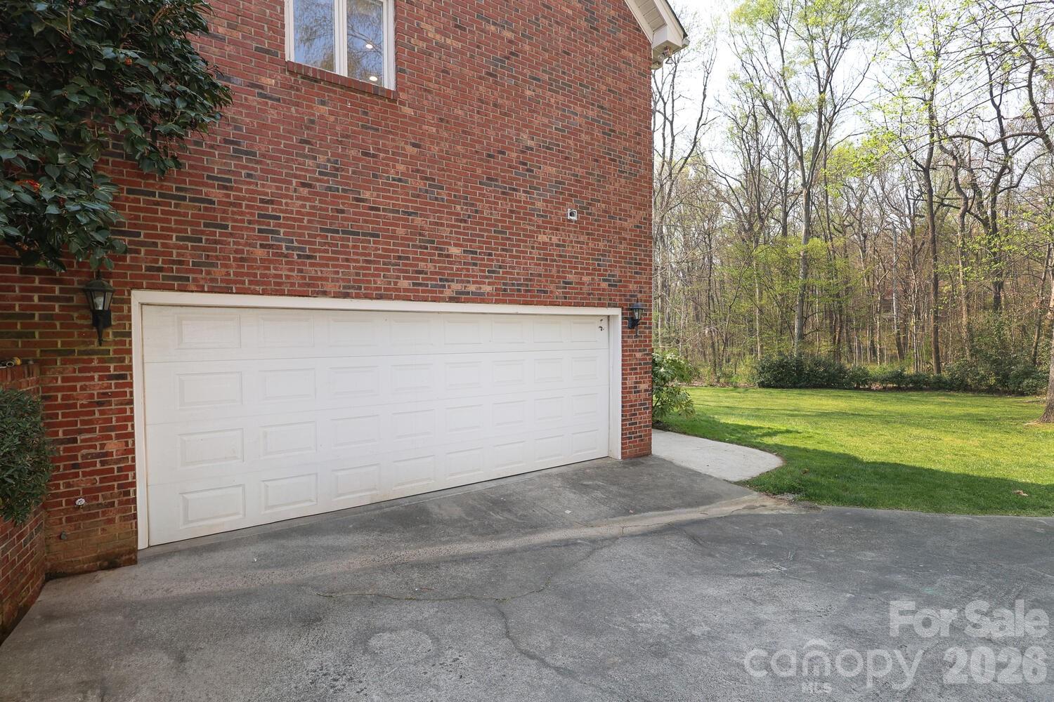 1406 Woodhurst Drive Property Photo 46