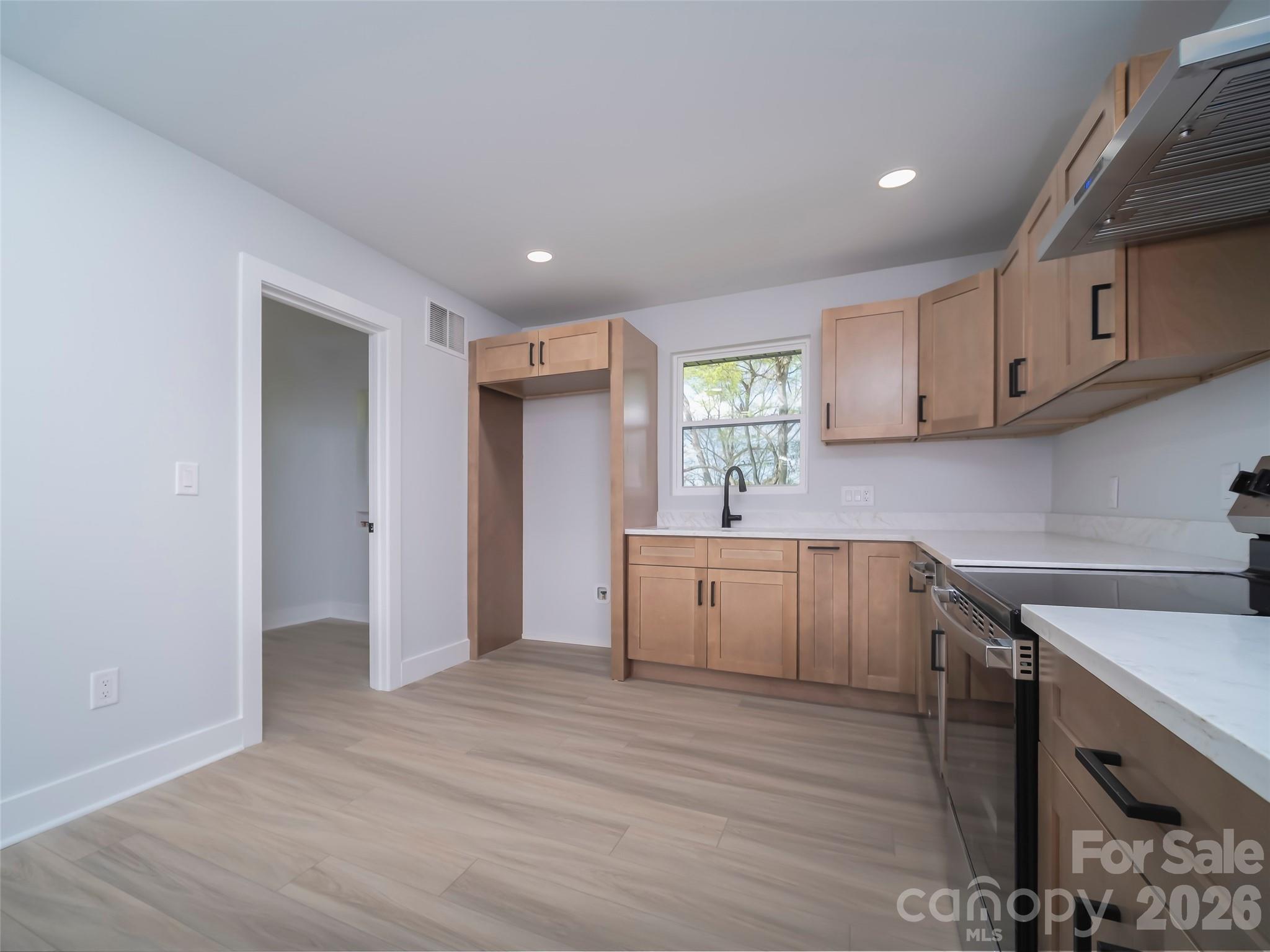 1325 Armstrong Road Property Photo 8