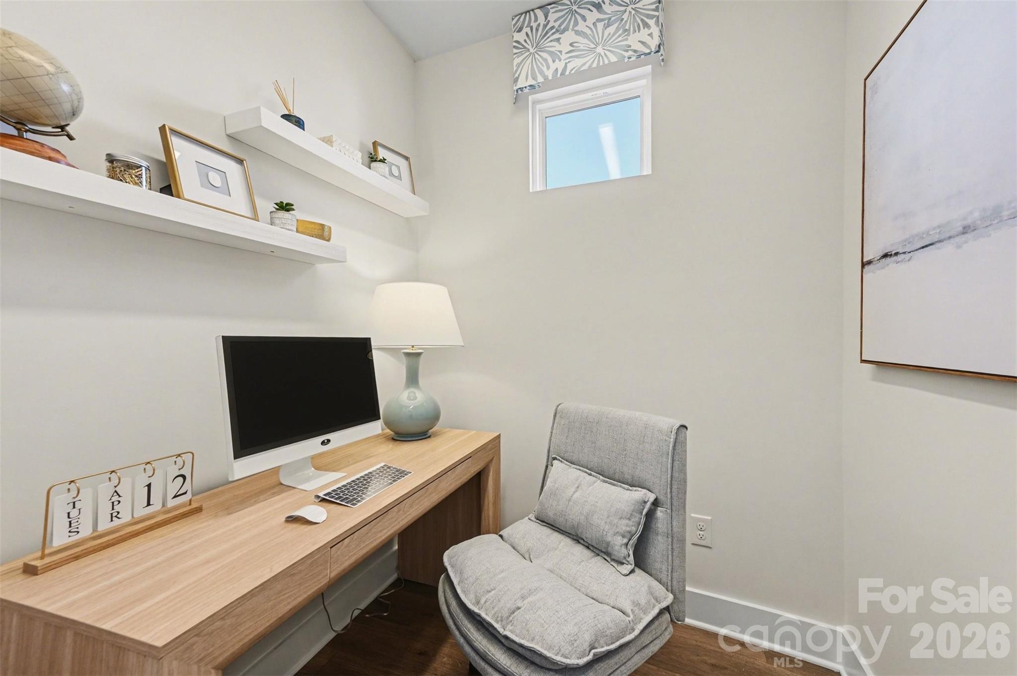 2712 Respite Lane Property Photo 11