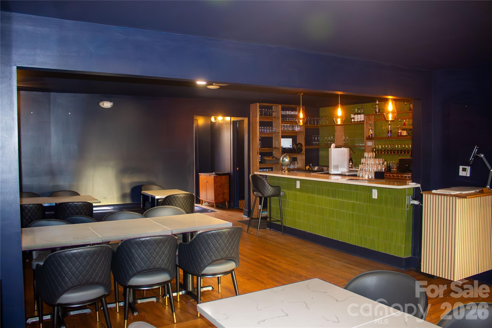 102 Davis Street Property Photo 2