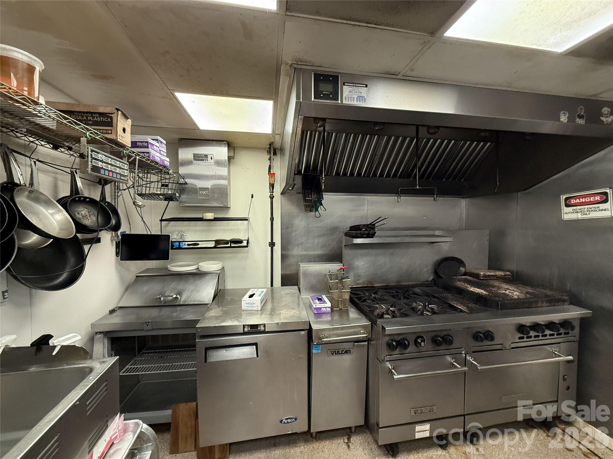102 Davis Street Property Photo 10
