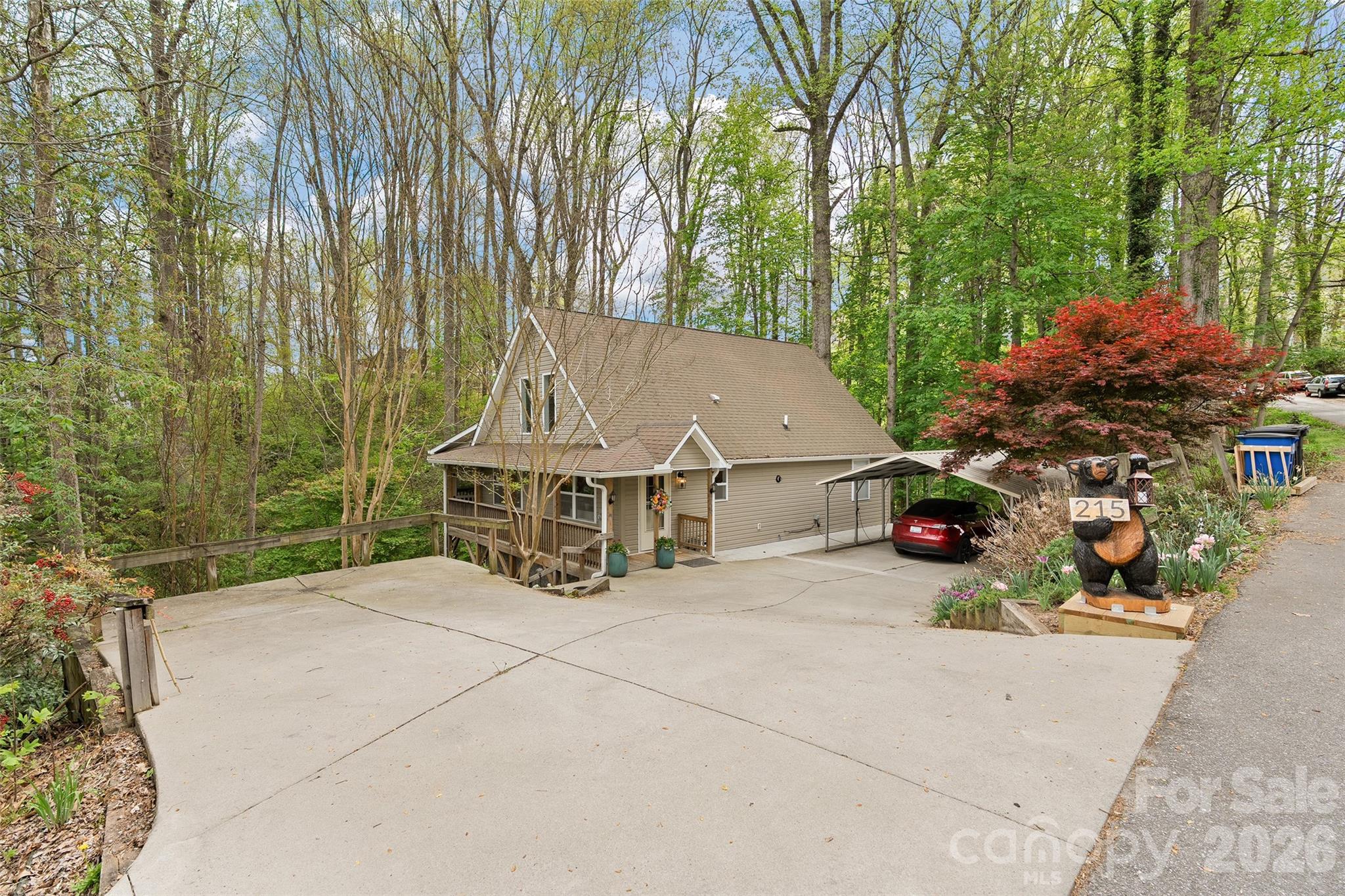 215 Atkins Loop Property Photo 2