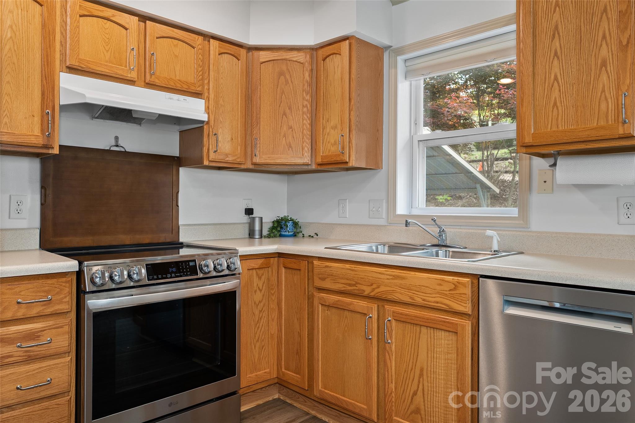 215 Atkins Loop Property Photo 7