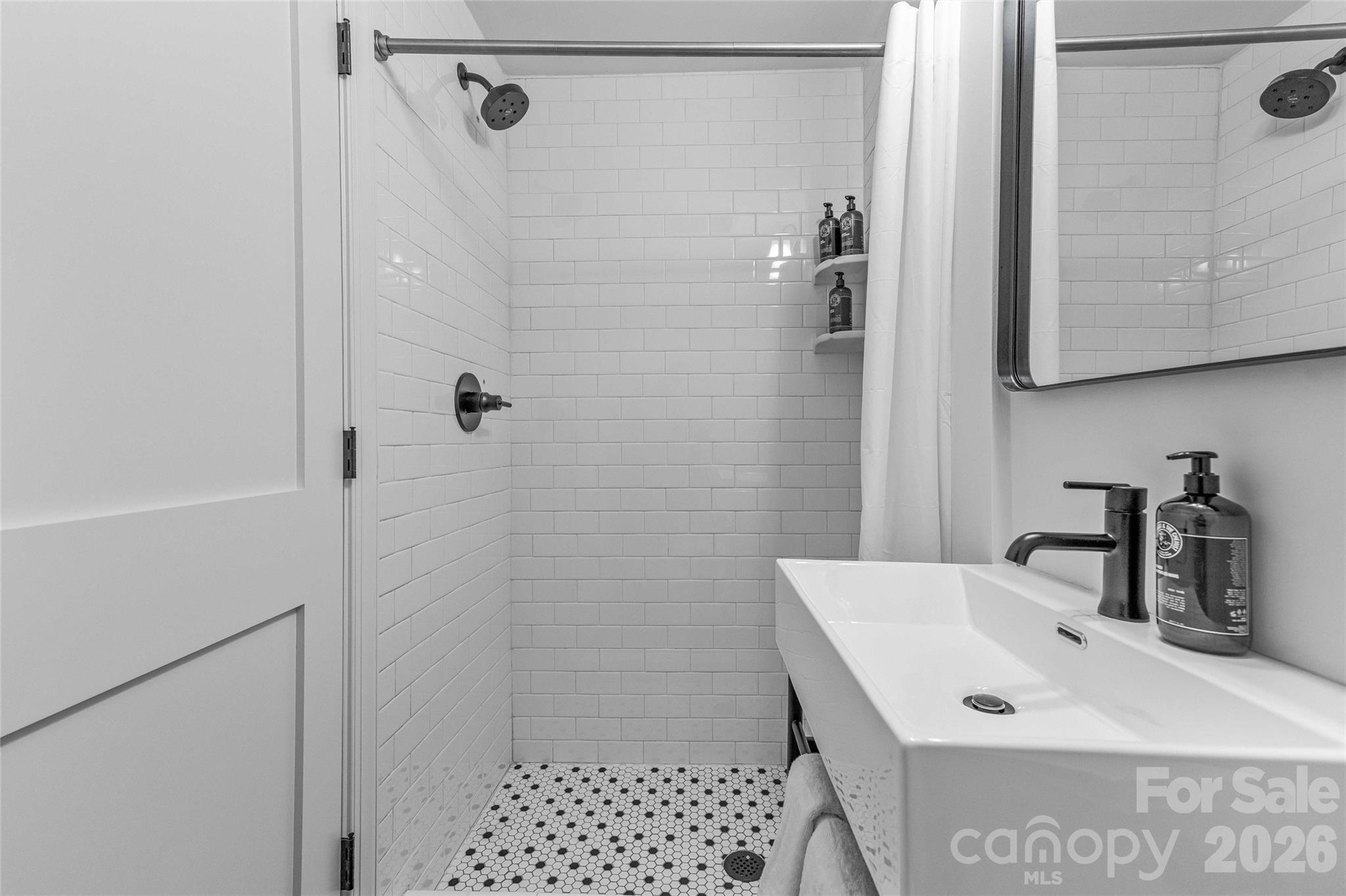 42 Furman Avenue Property Photo 34