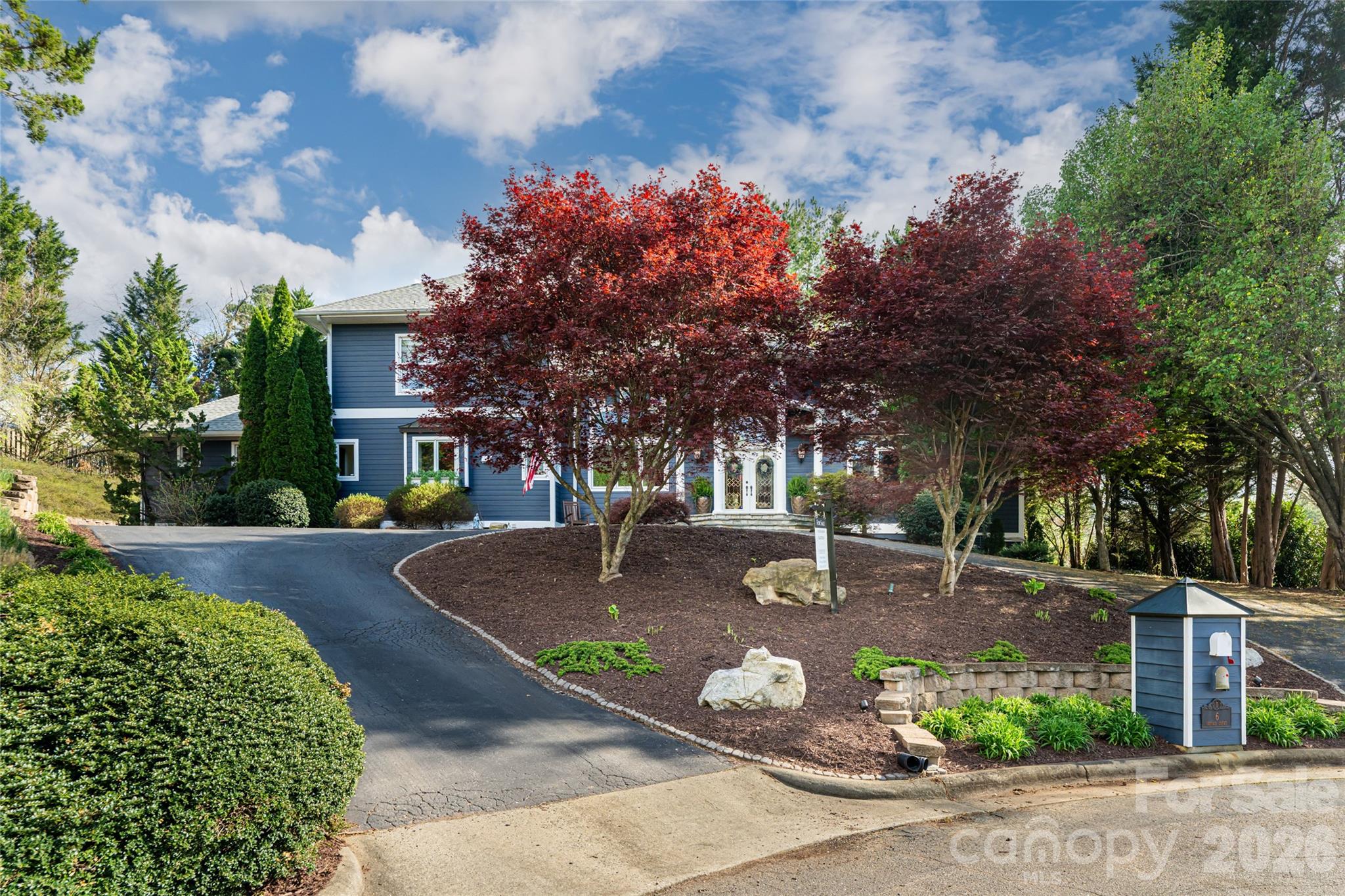 6 Oxford Court Property Photo 45