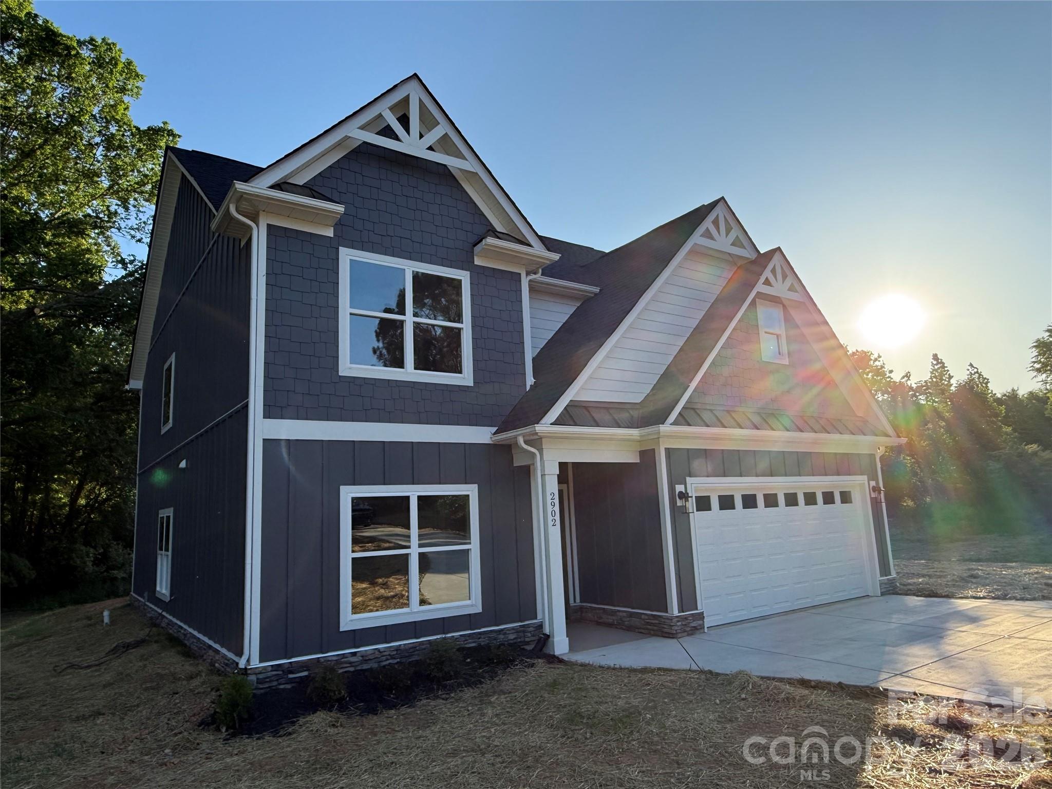 2902 Sweetgrass Lane Property Photo 3