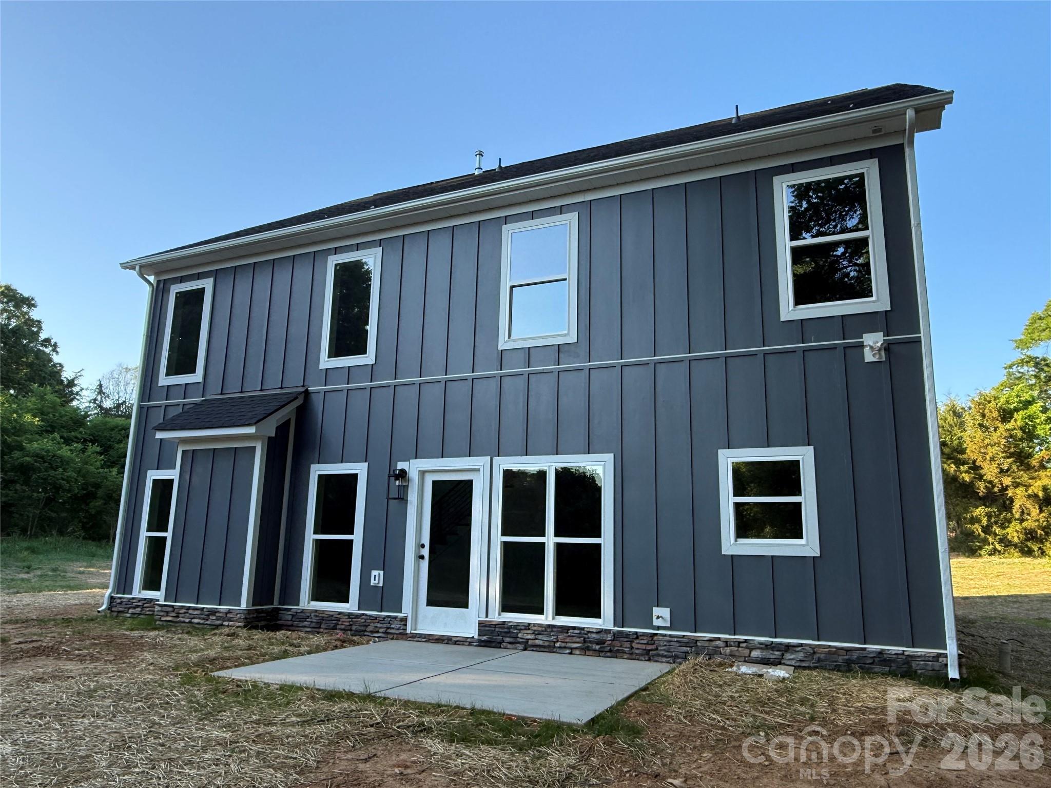 2902 Sweetgrass Lane Property Photo 4