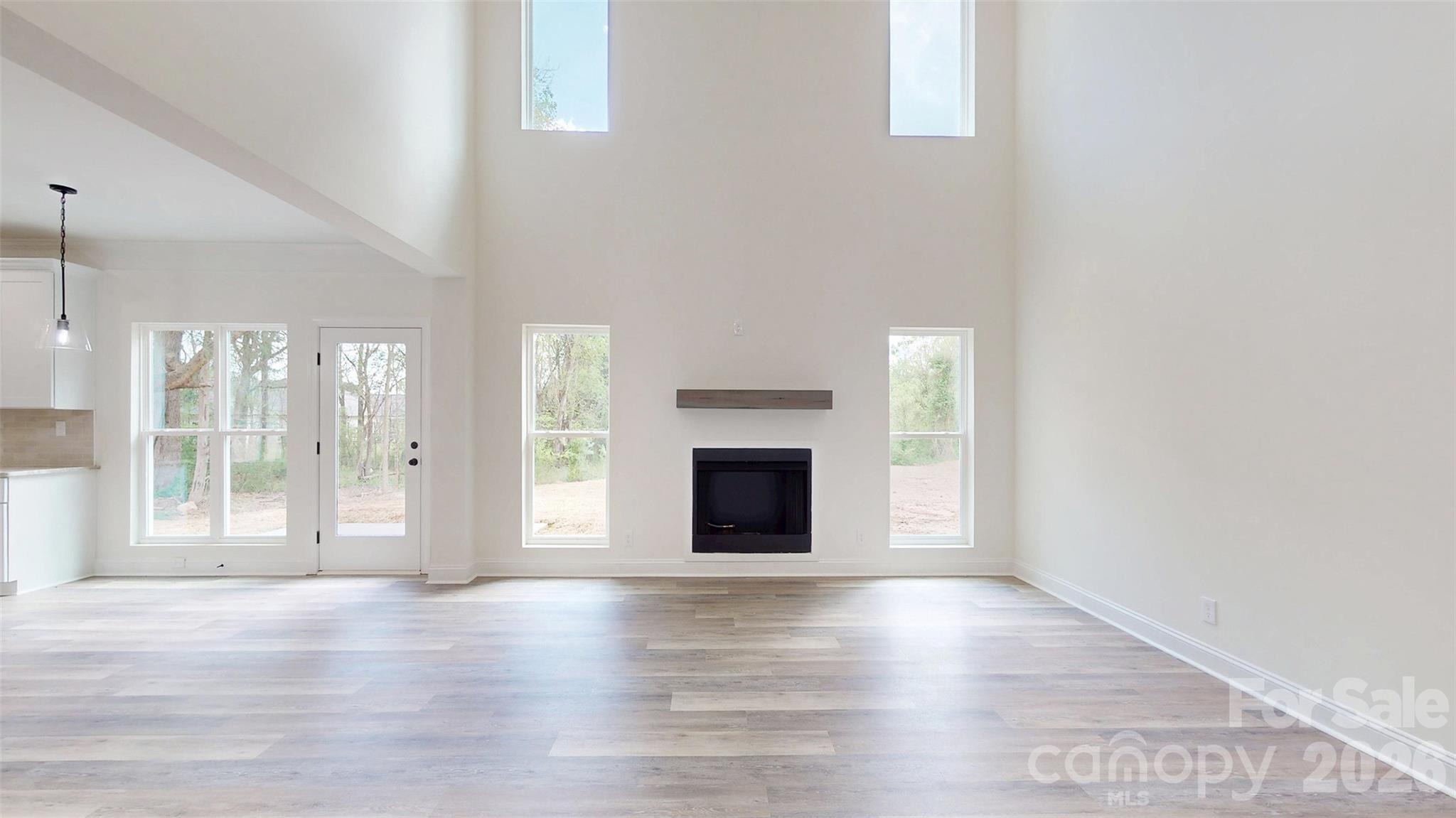 2902 Sweetgrass Lane Property Photo 9