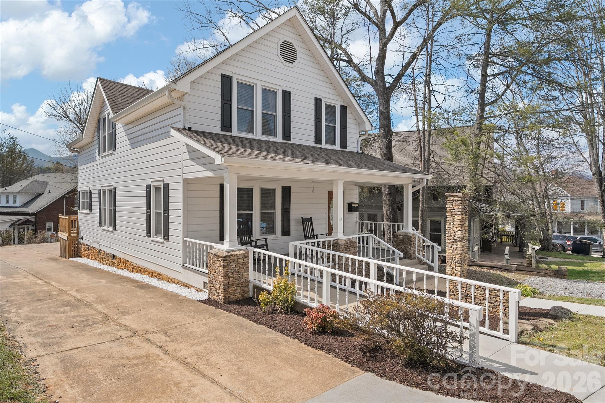 89 Walnut Street Property Photo 1