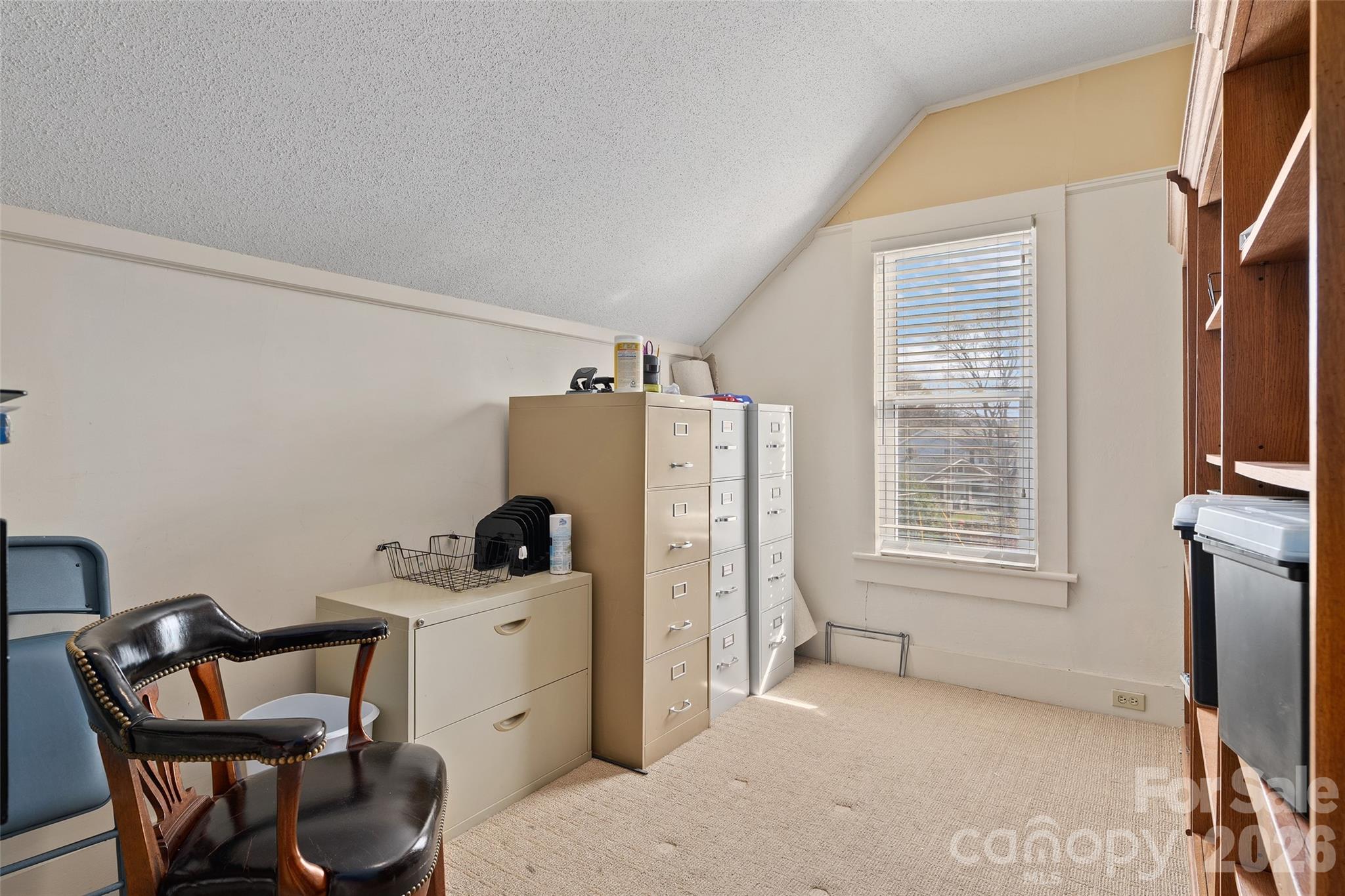 89 Walnut Street Property Photo 20