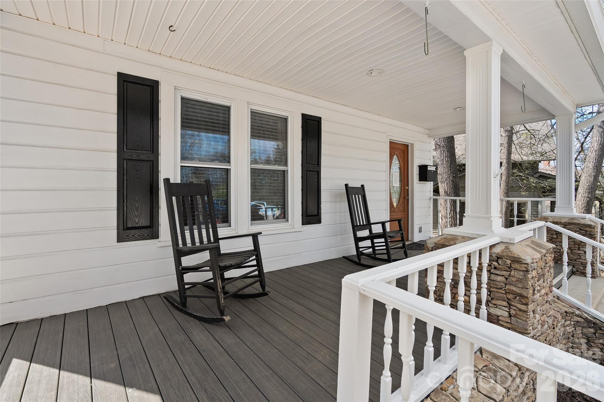 89 Walnut Street Property Photo 23