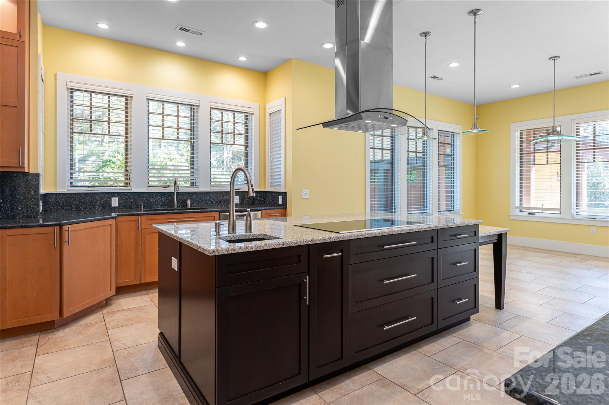 236 Racquet Club Road Property Photo 11