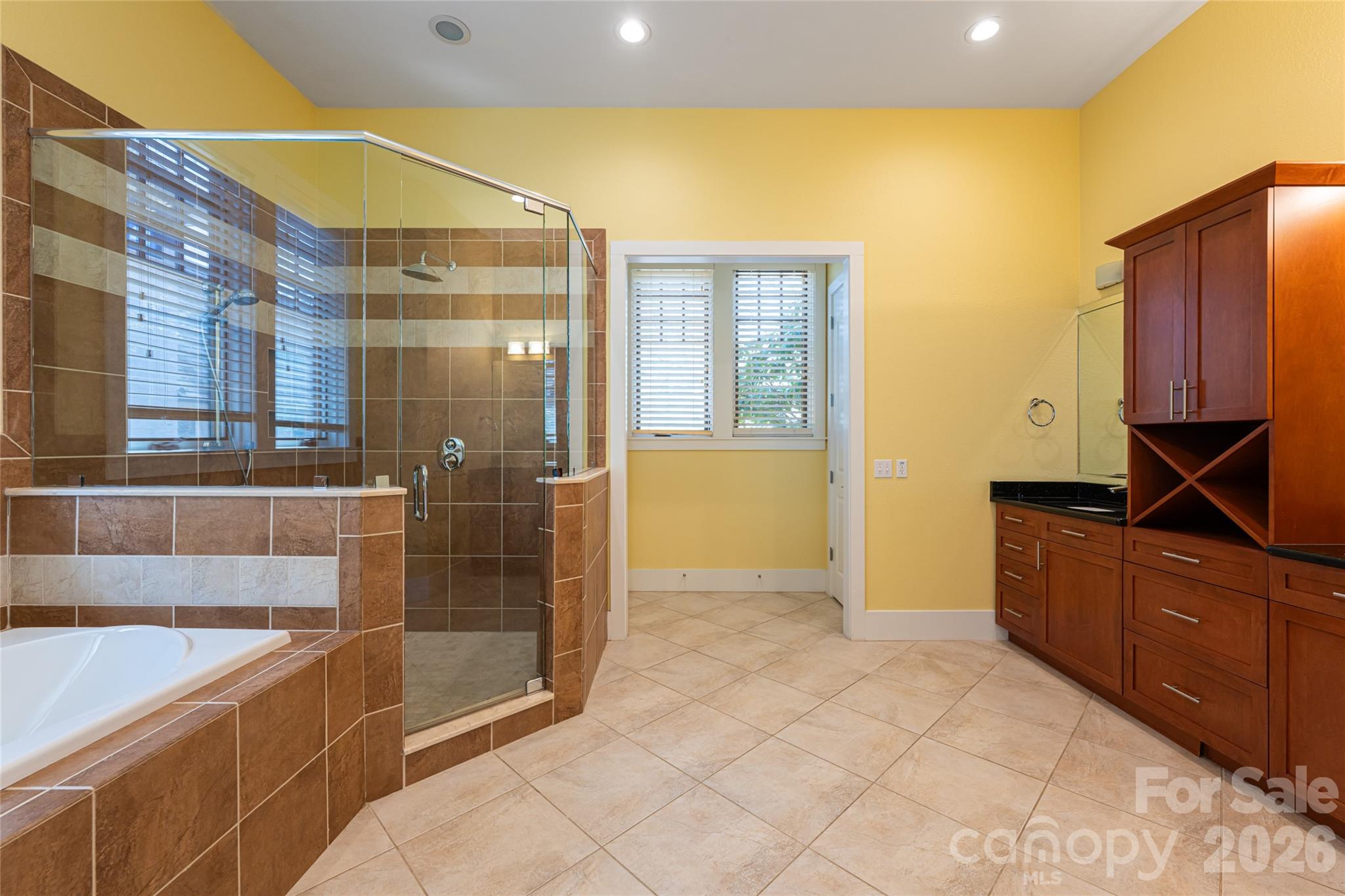 236 Racquet Club Road Property Photo 16