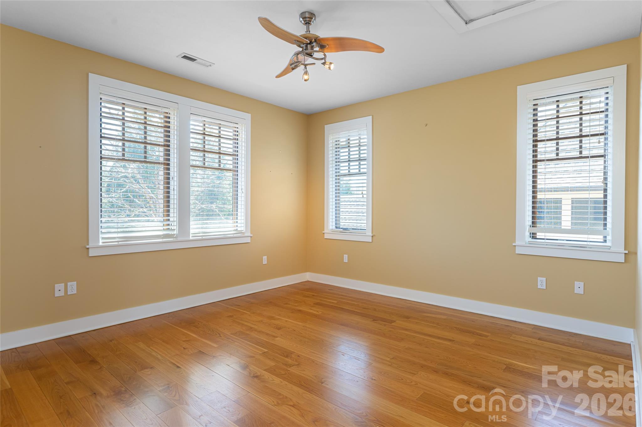 236 Racquet Club Road Property Photo 28
