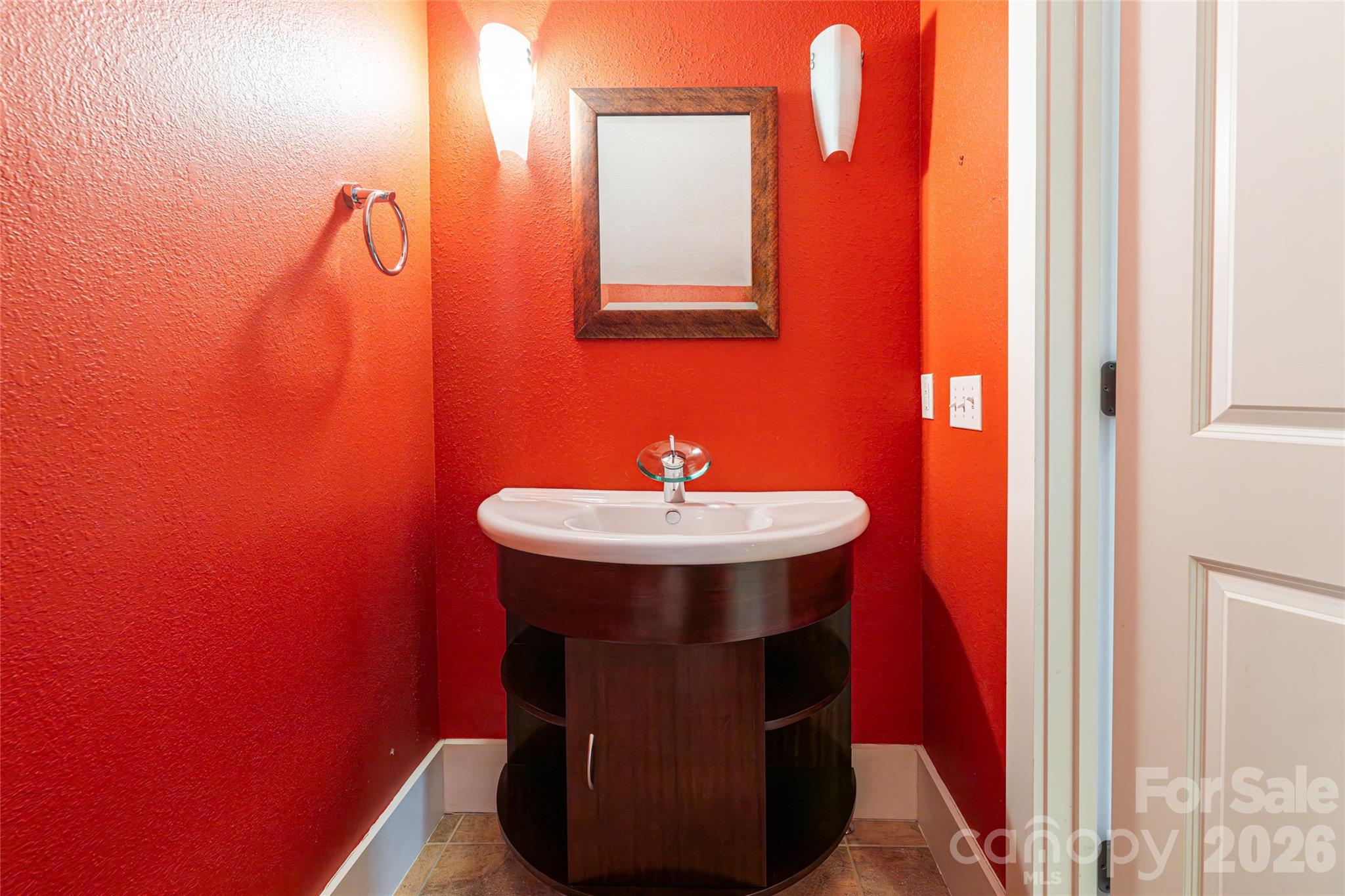 236 Racquet Club Road Property Photo 36