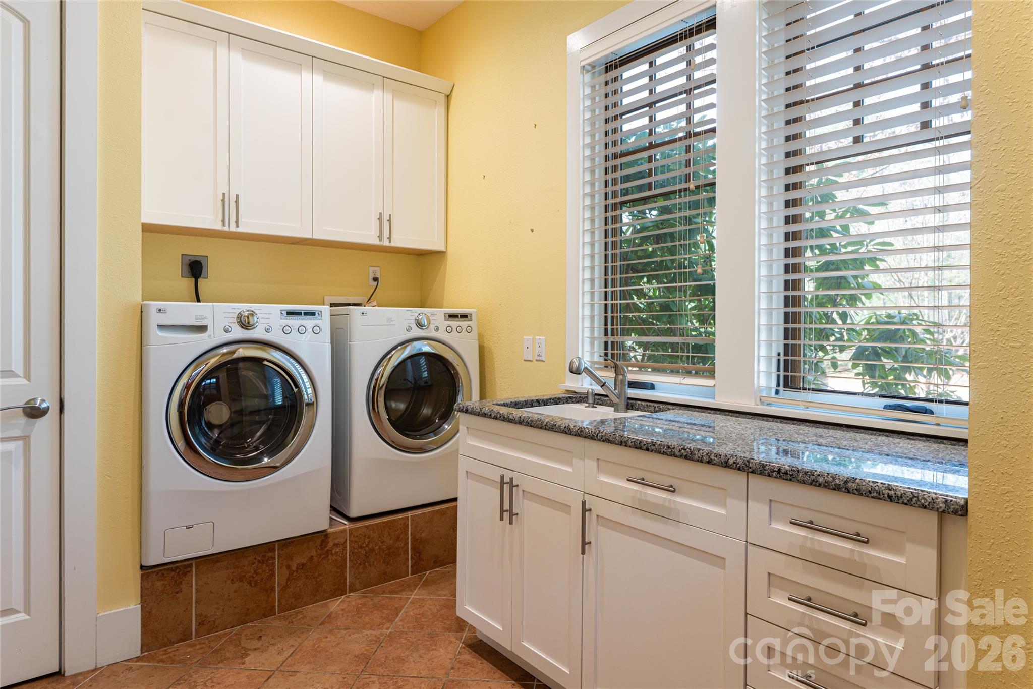 236 Racquet Club Road Property Photo 37