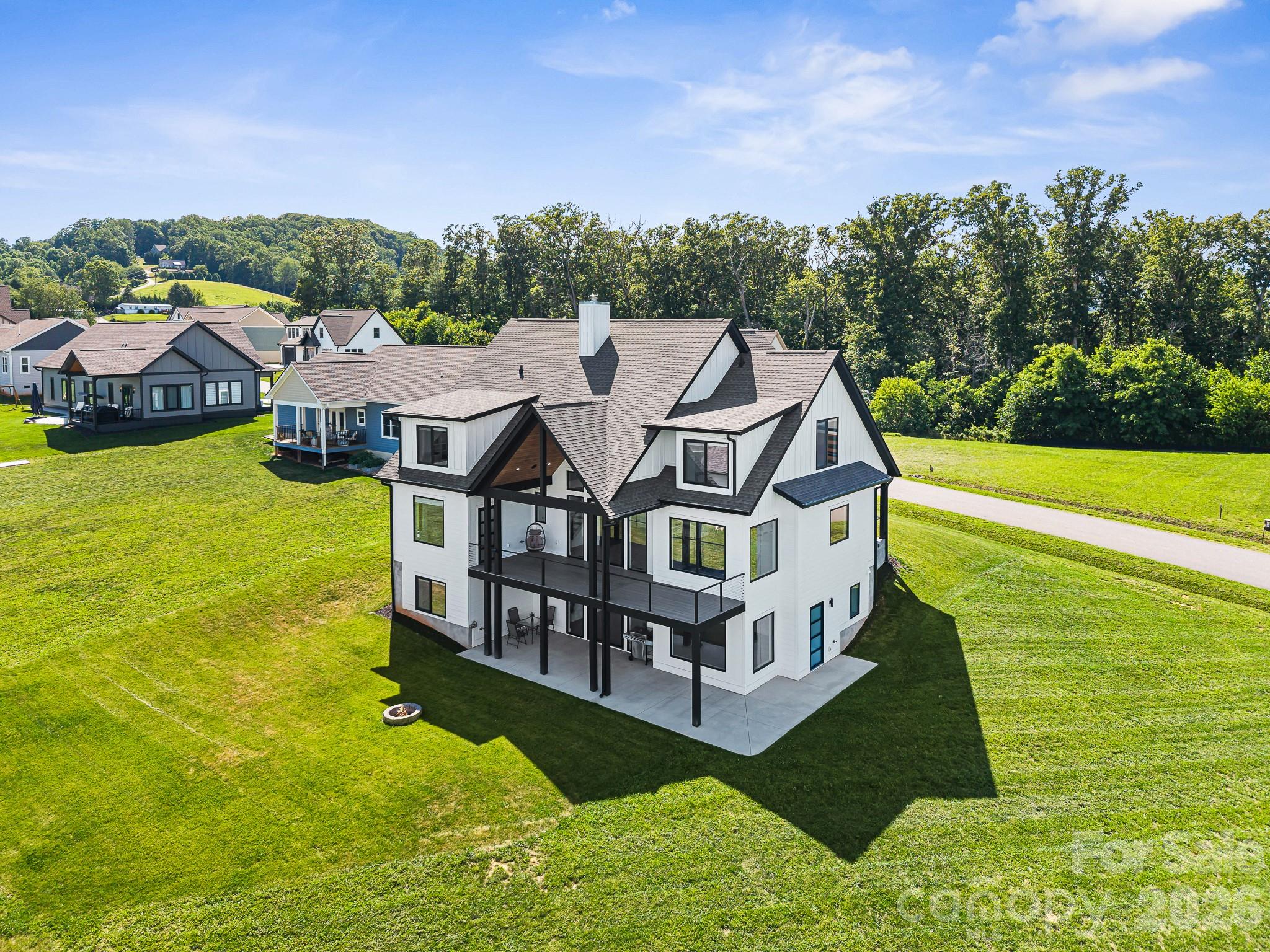 1026 Hillside Ridge Road Property Photo 4