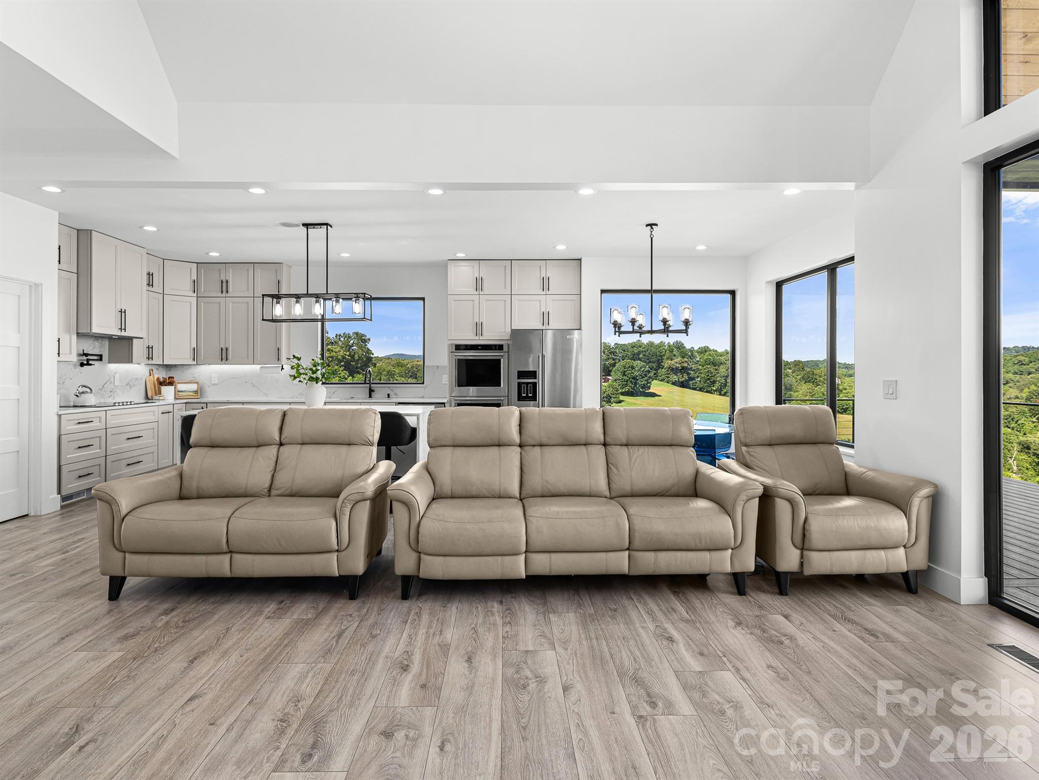 1026 Hillside Ridge Road Property Photo 12