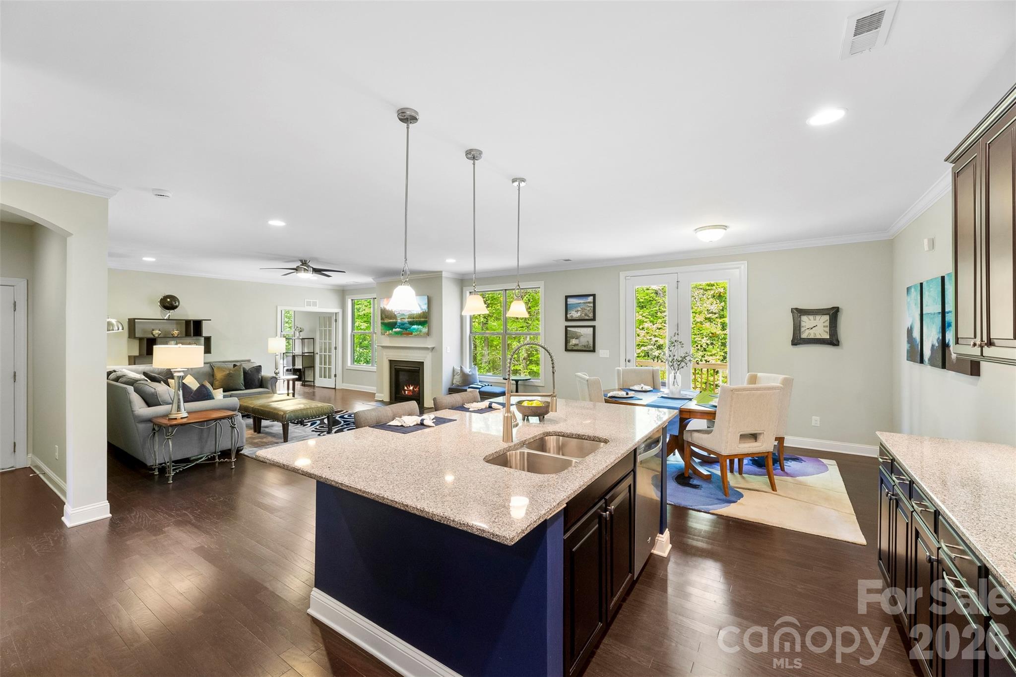 220 Kingsdown Avenue Property Photo 2