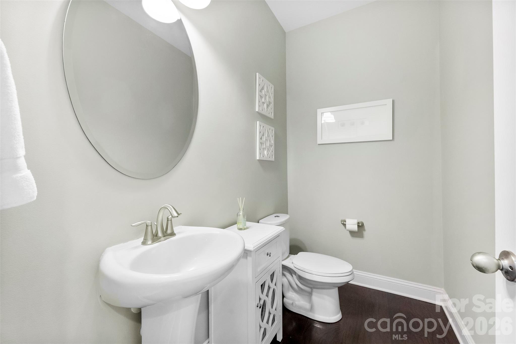 220 Kingsdown Avenue Property Photo 9