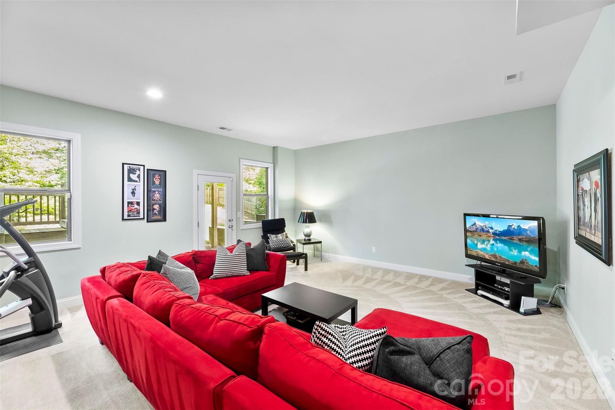 220 Kingsdown Avenue Property Photo 25
