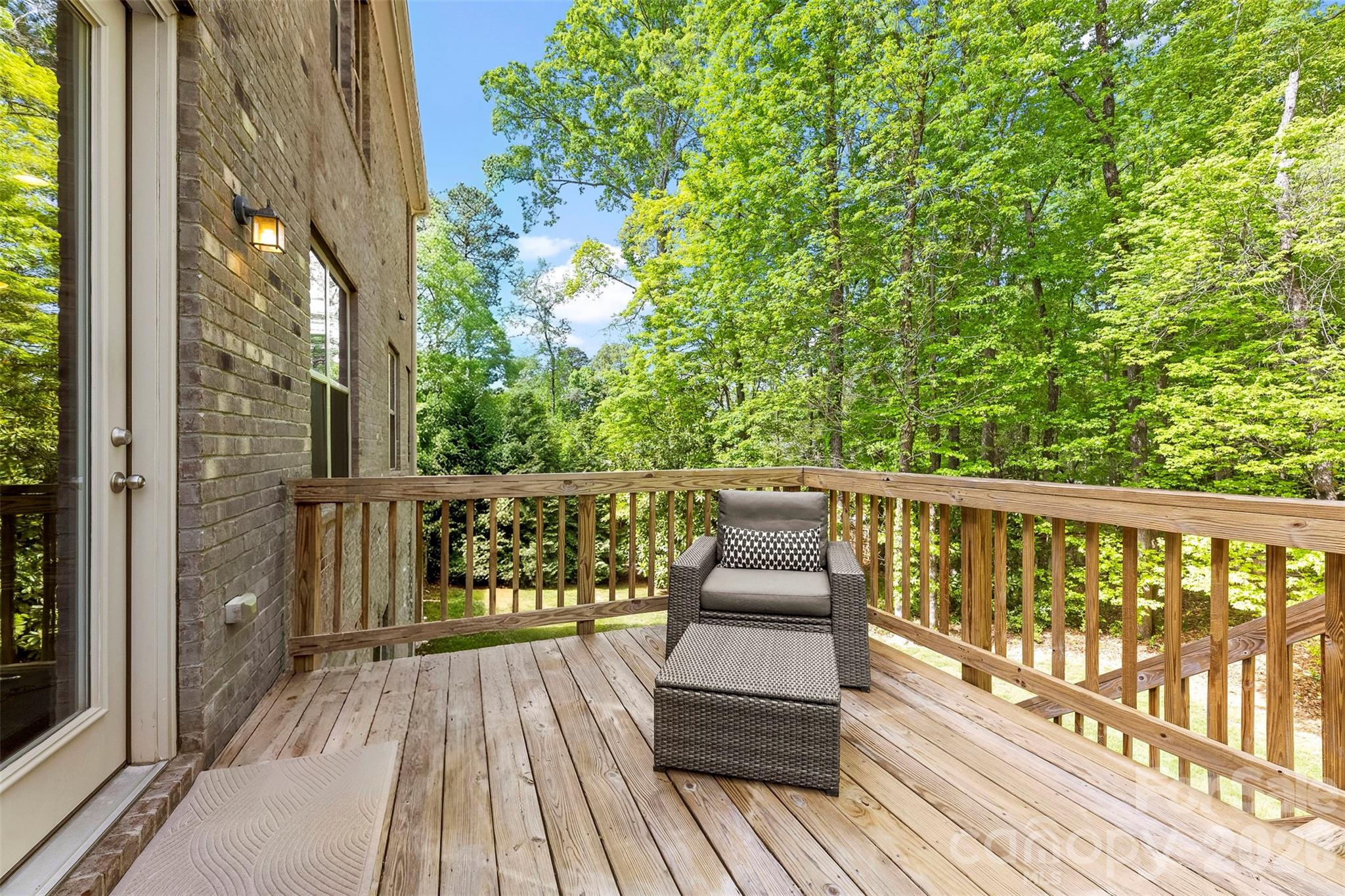 220 Kingsdown Avenue Property Photo 29