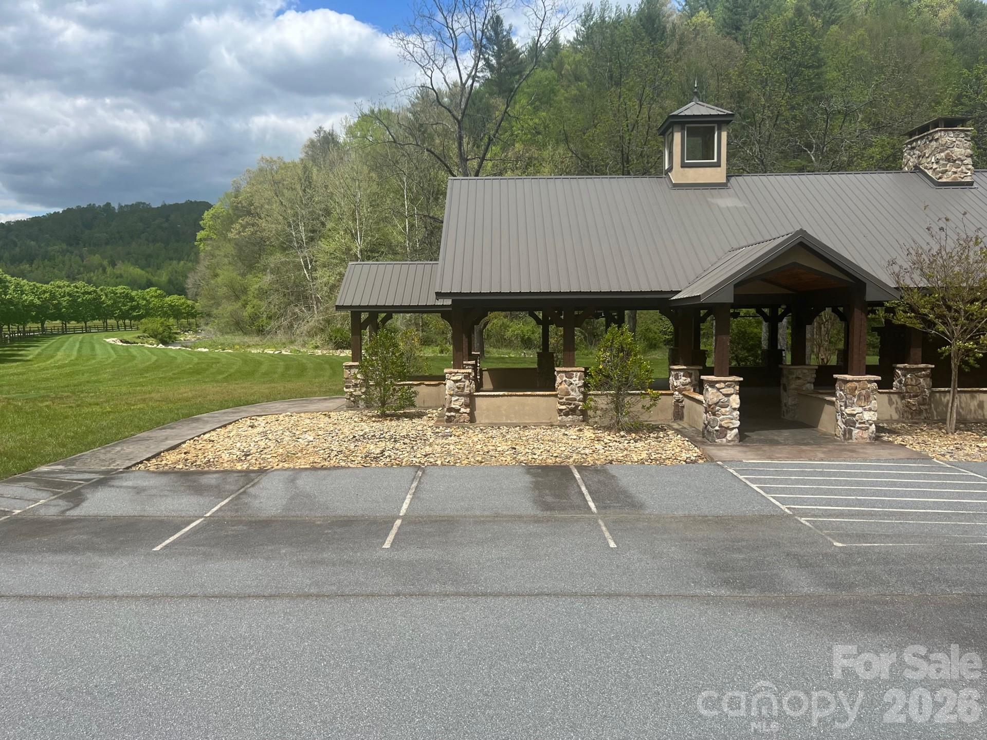 531 Roca Vista Drive Property Photo 4