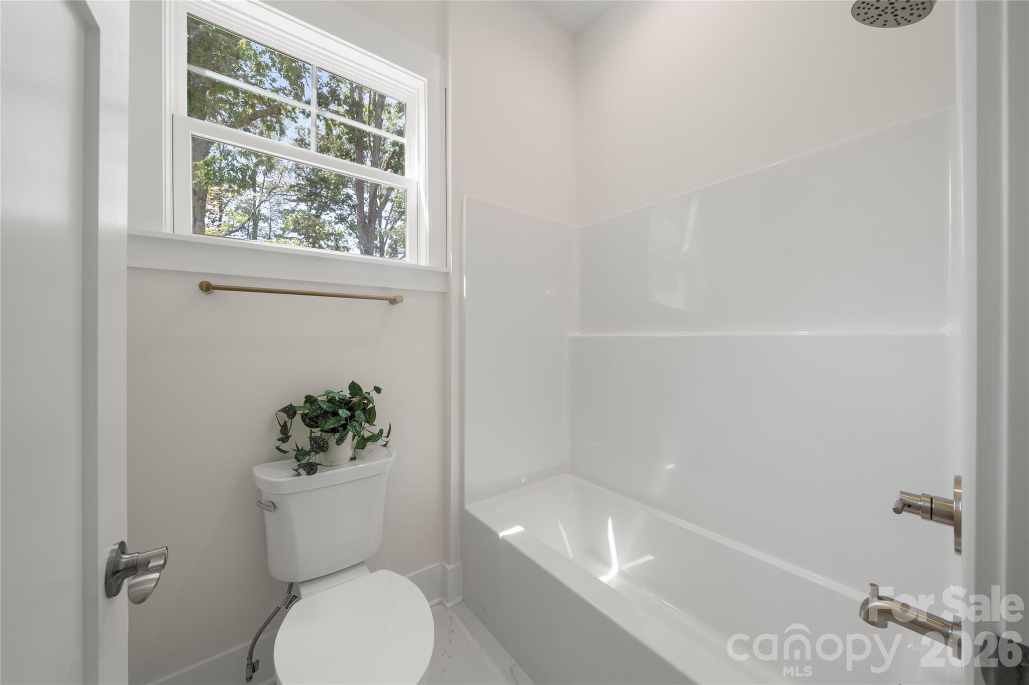 227 Northview Drive 22 Property Photo 11