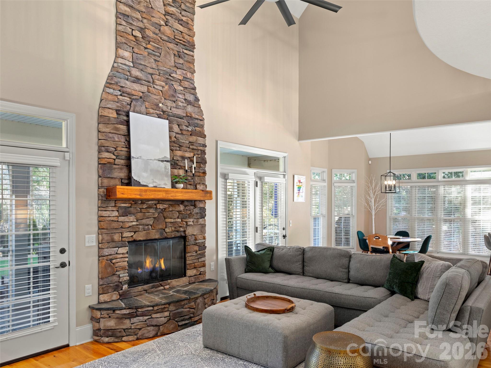 47 Ledgestone Drive Property Photo 7