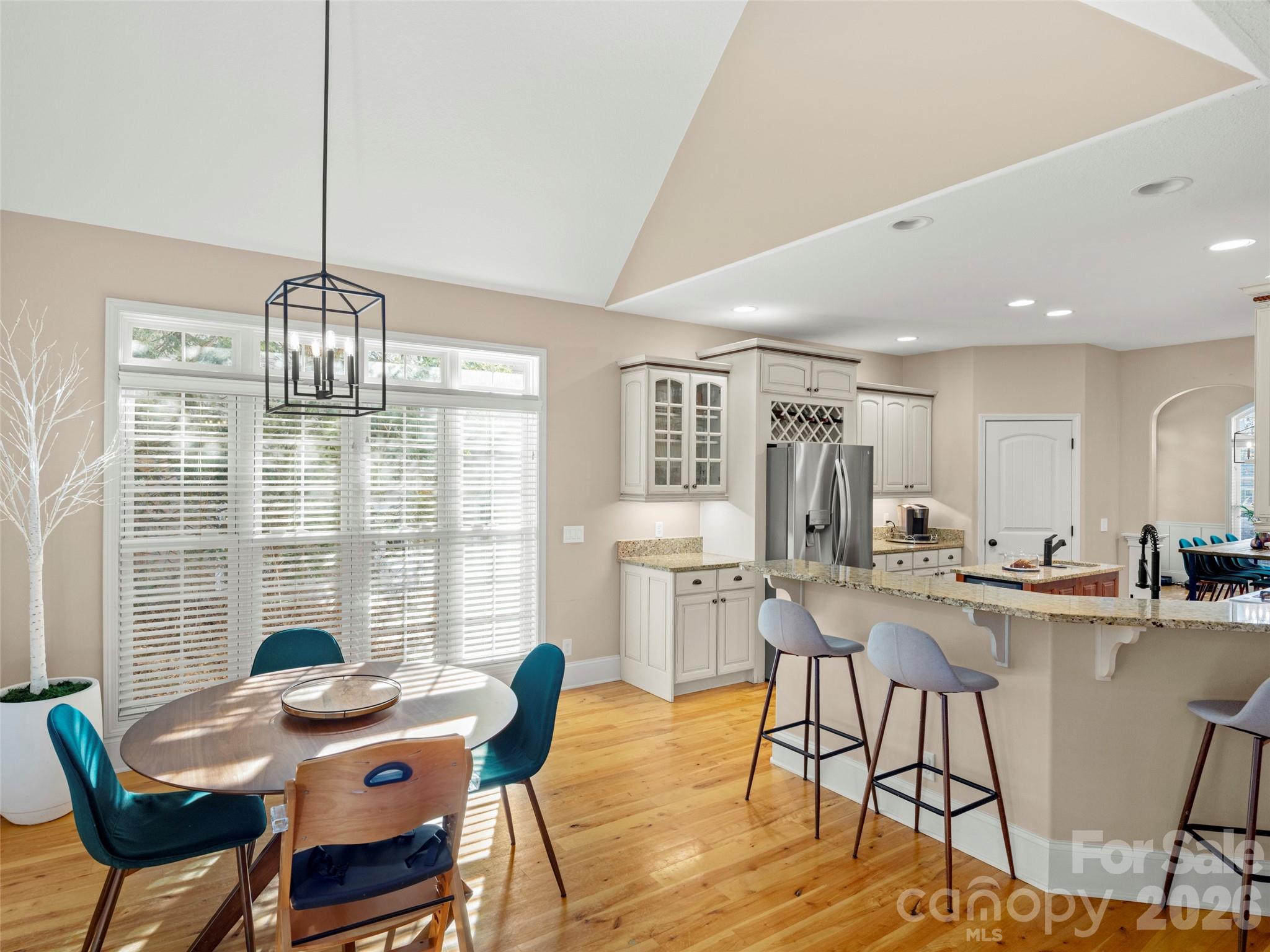 47 Ledgestone Drive Property Photo 10