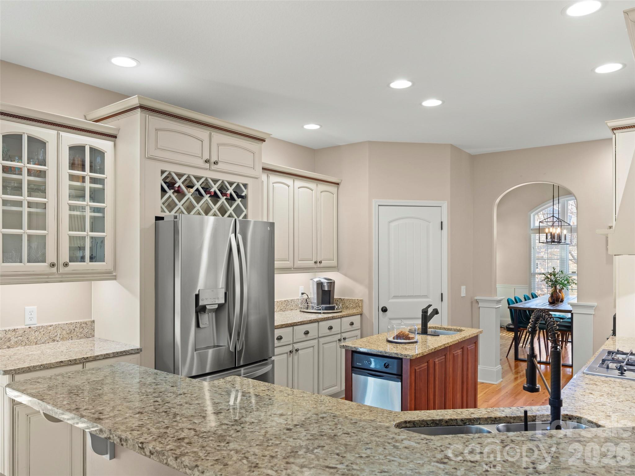 47 Ledgestone Drive Property Photo 11