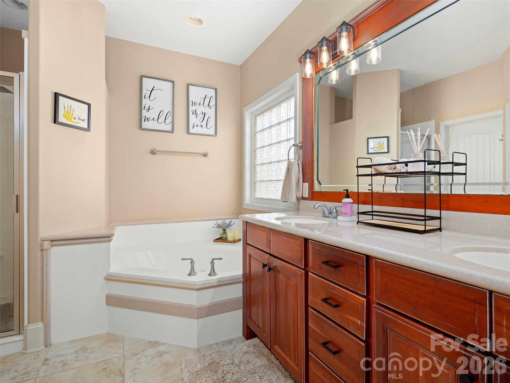 47 Ledgestone Drive Property Photo 21