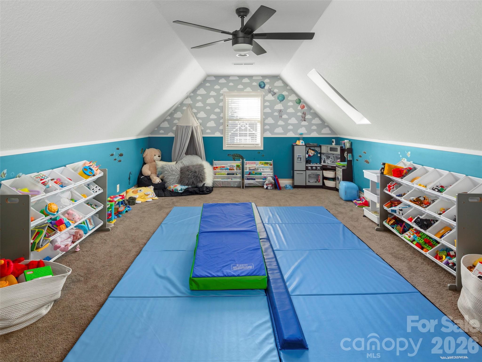 47 Ledgestone Drive Property Photo 28