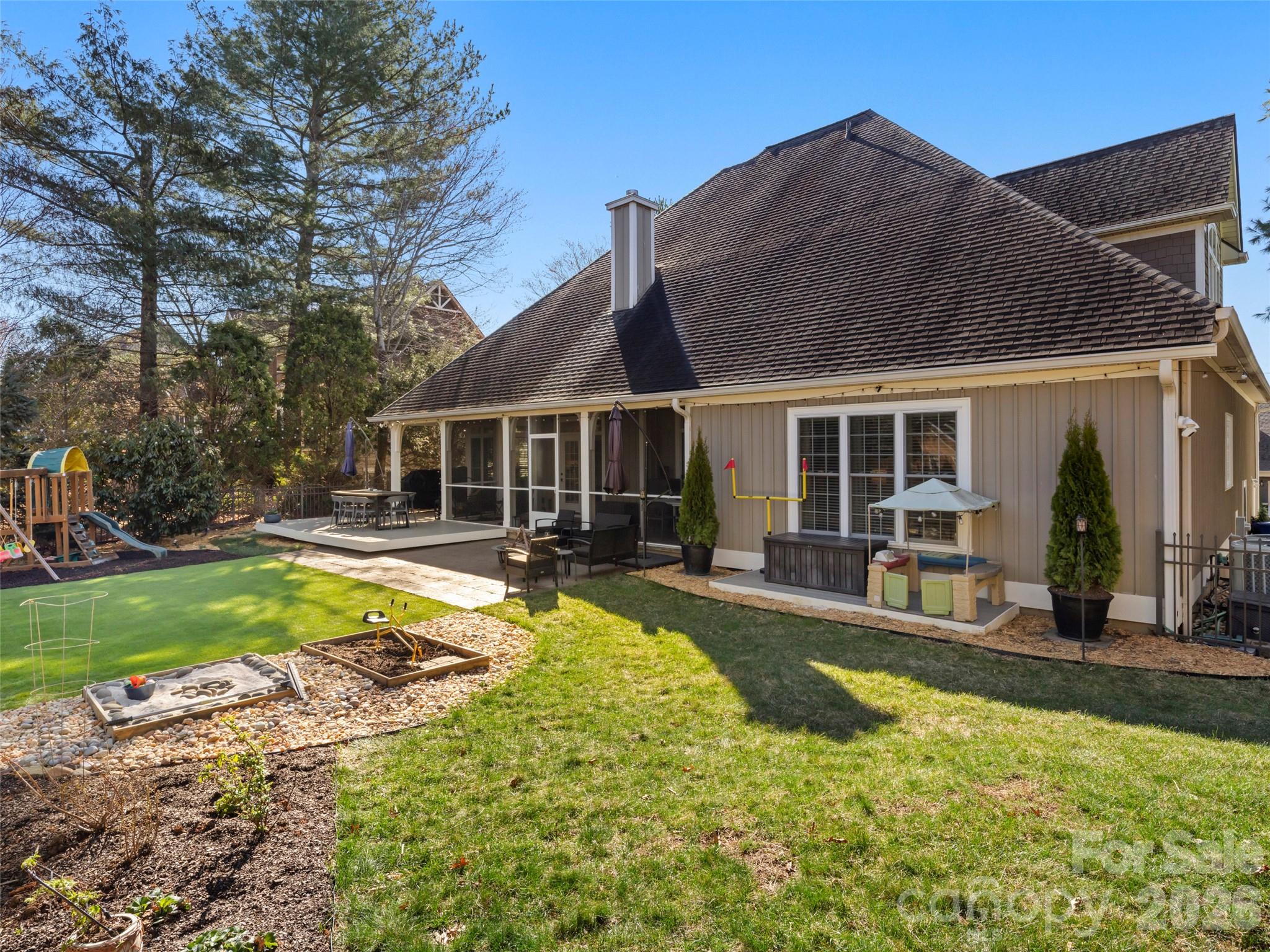 47 Ledgestone Drive Property Photo 34