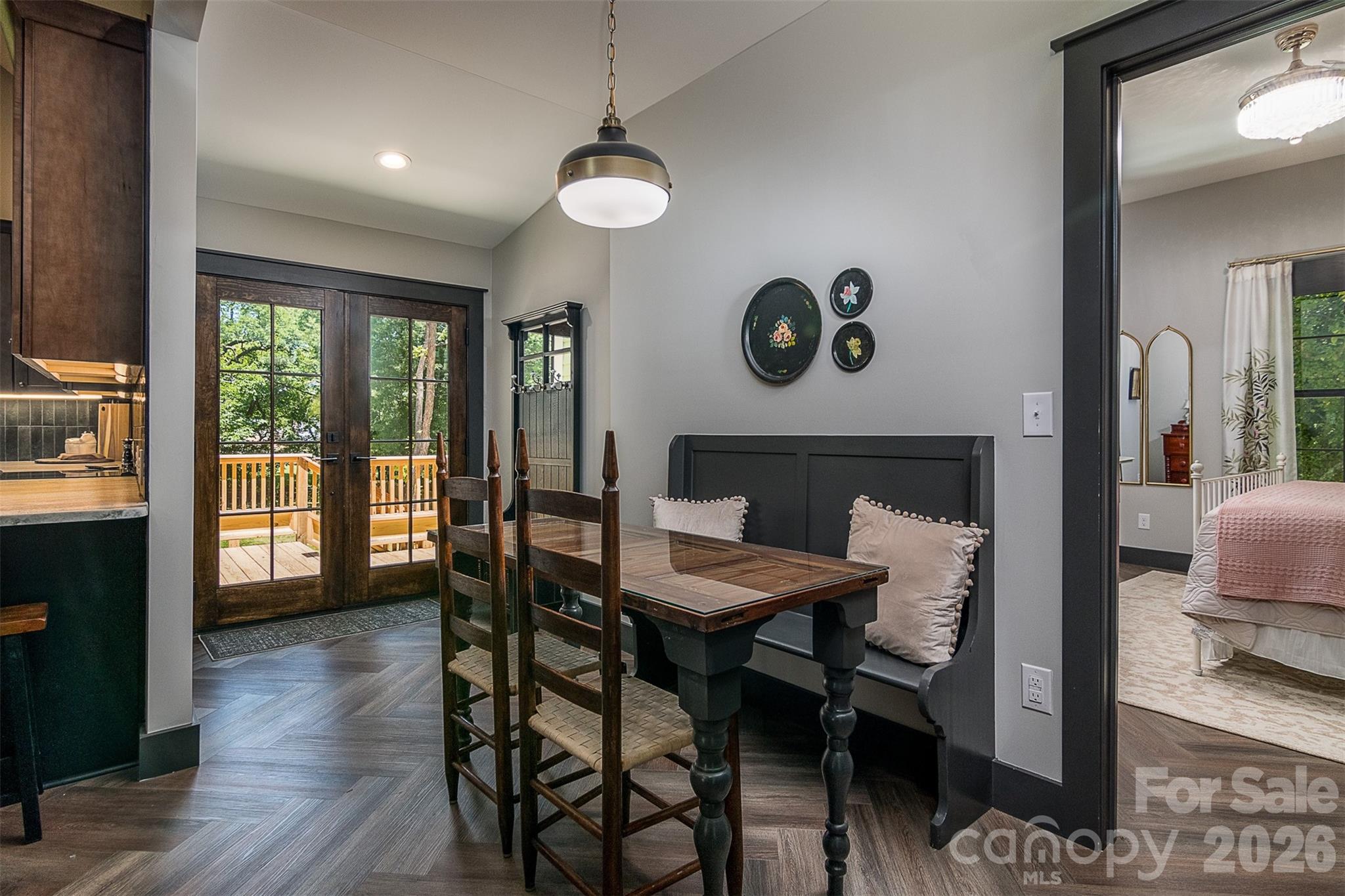 518 W Sharpe Street Property Photo 16