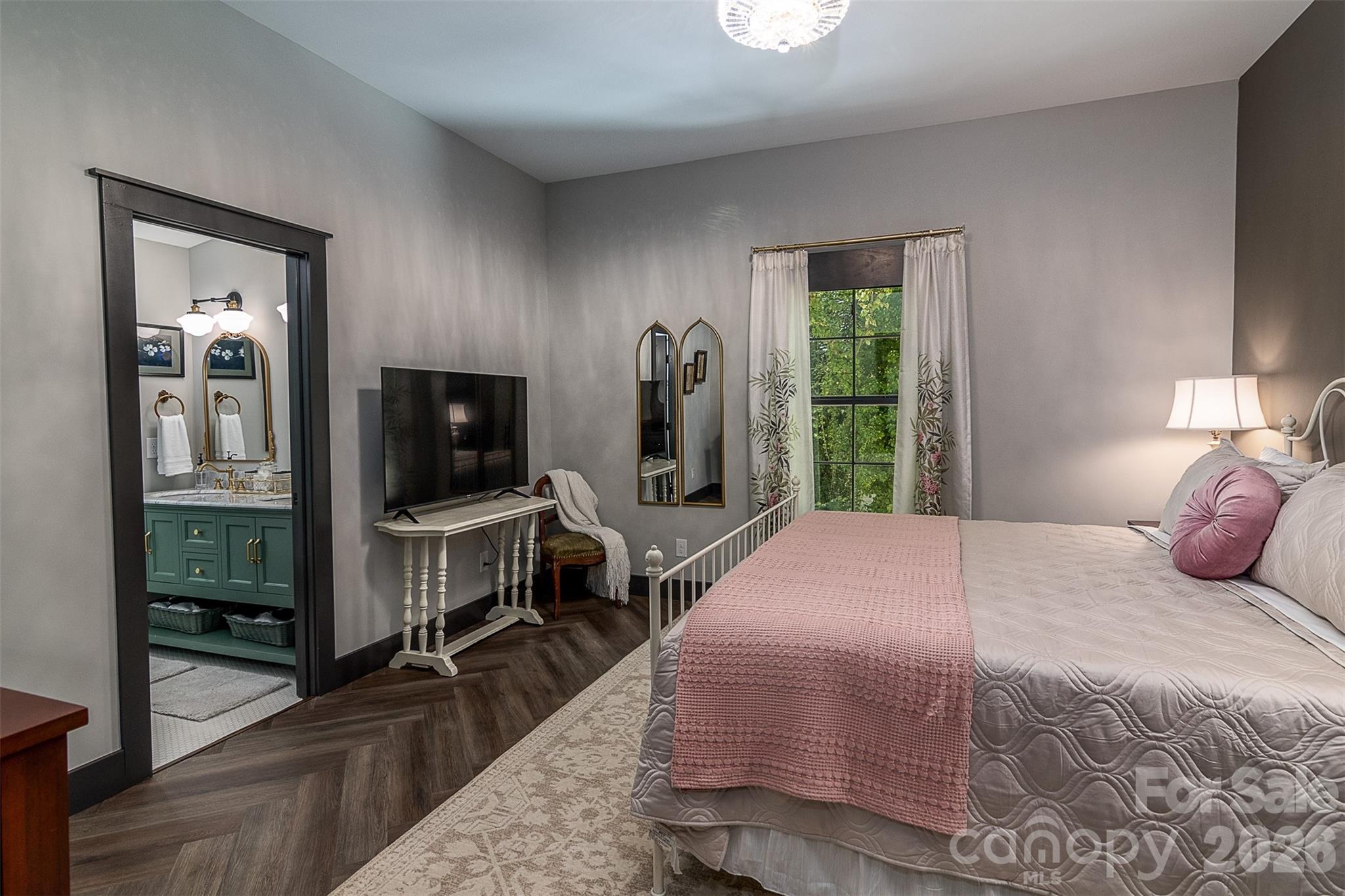 518 W Sharpe Street Property Photo 19