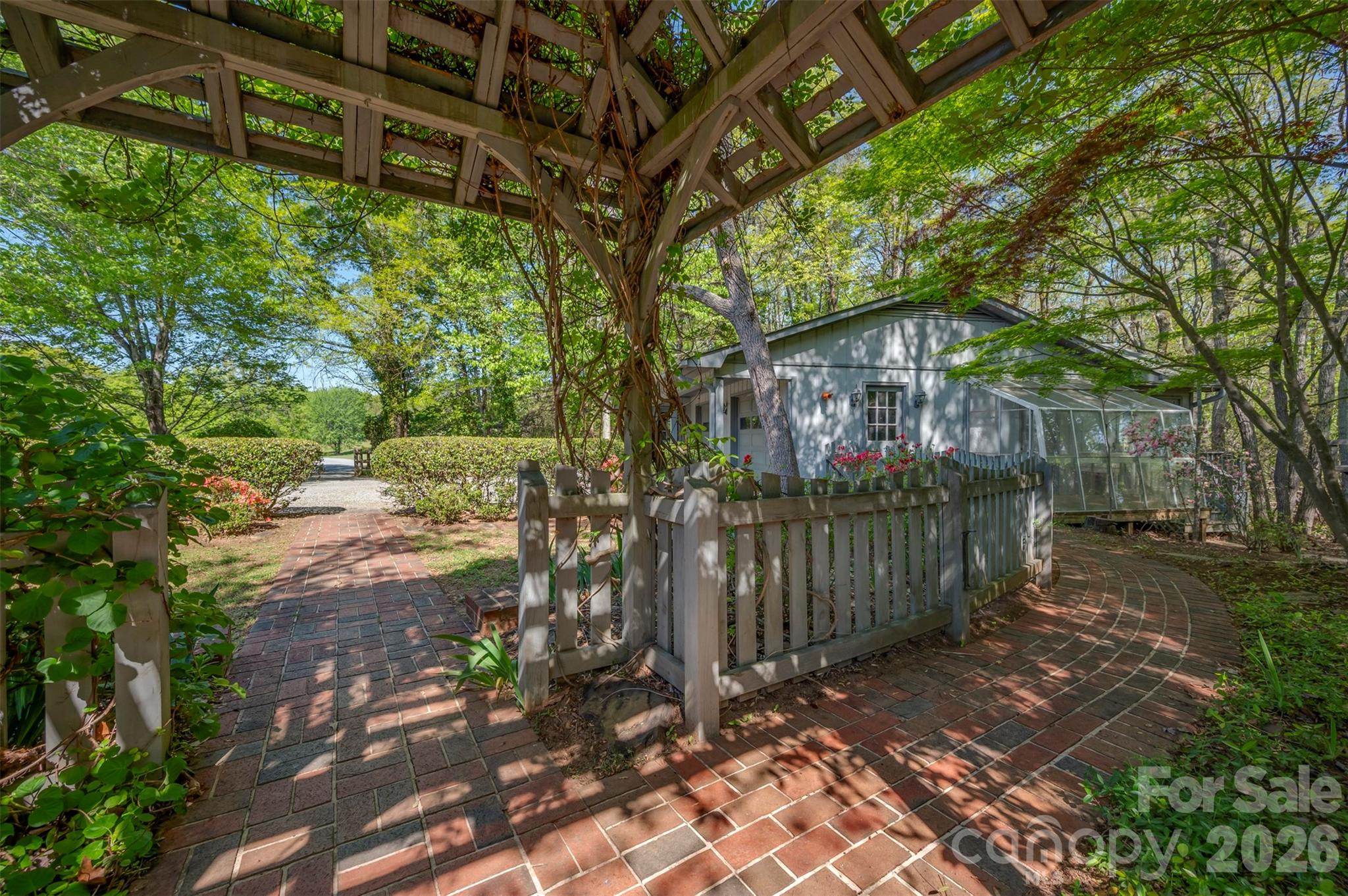 176 Fox Run Lane Property Photo 6