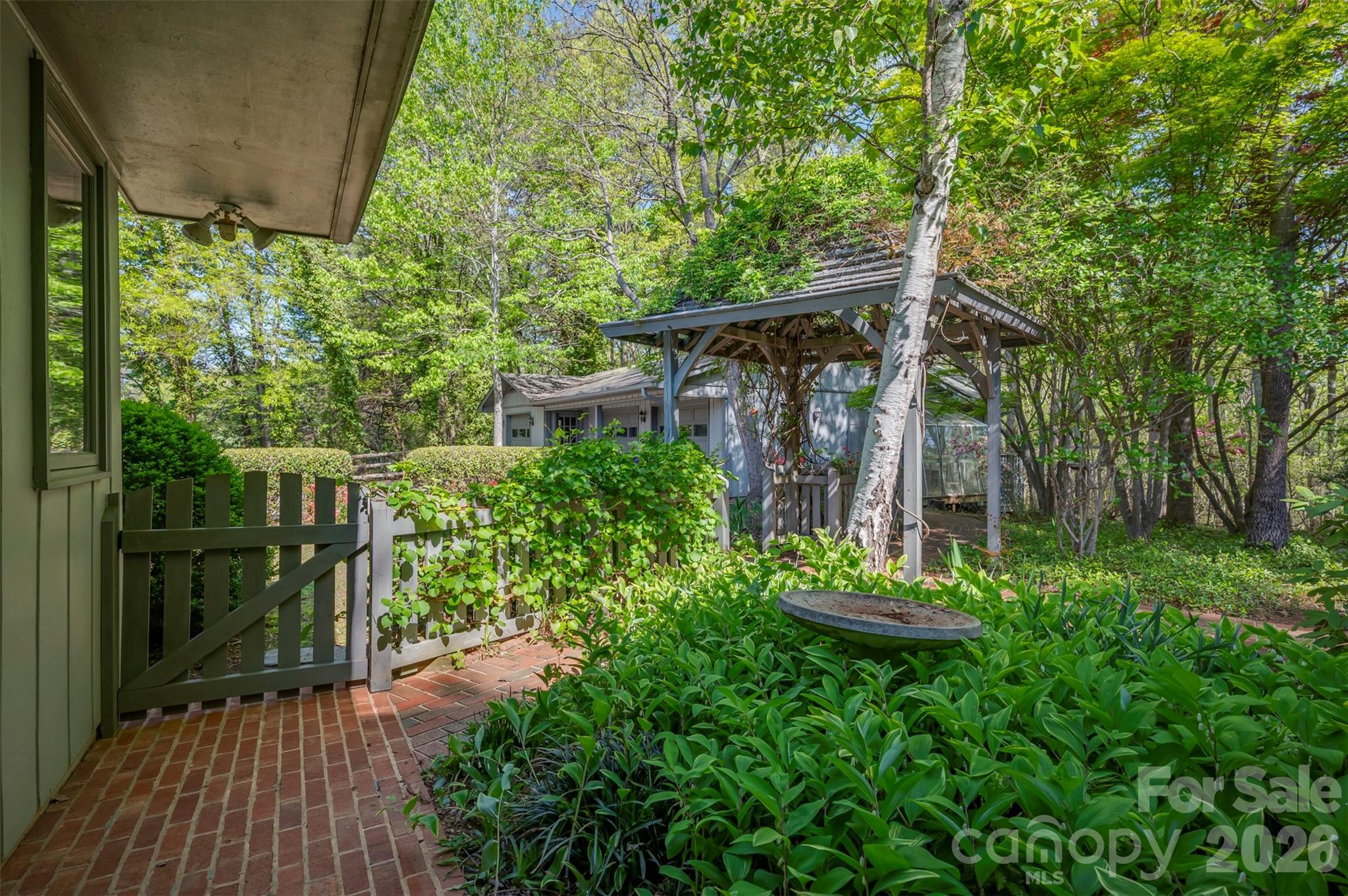 176 Fox Run Lane Property Photo 7