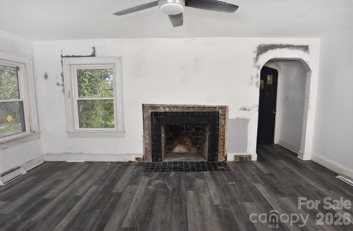 629 W Council Street Property Photo 5